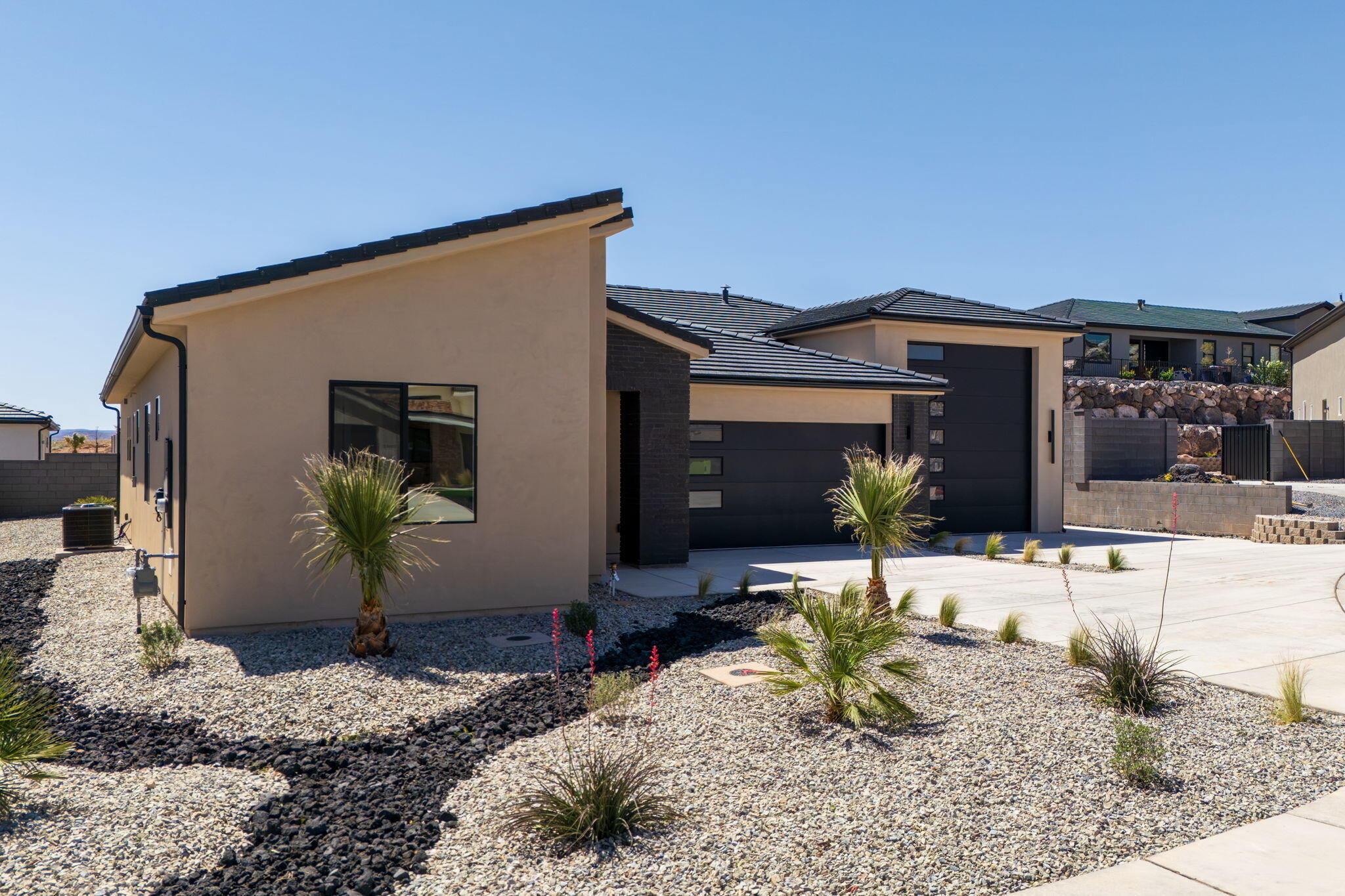 SCENIC POINTE - Residential