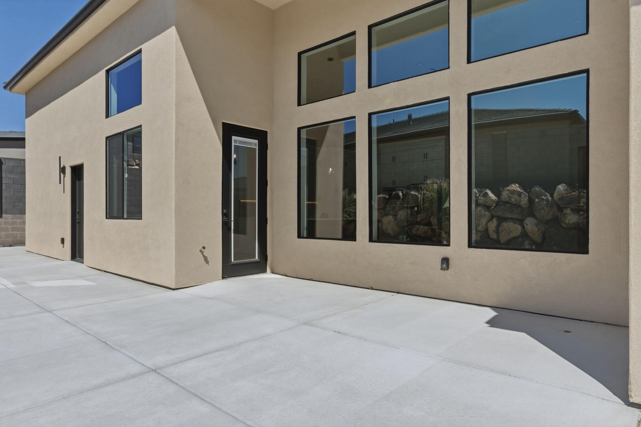 SCENIC POINTE - Residential