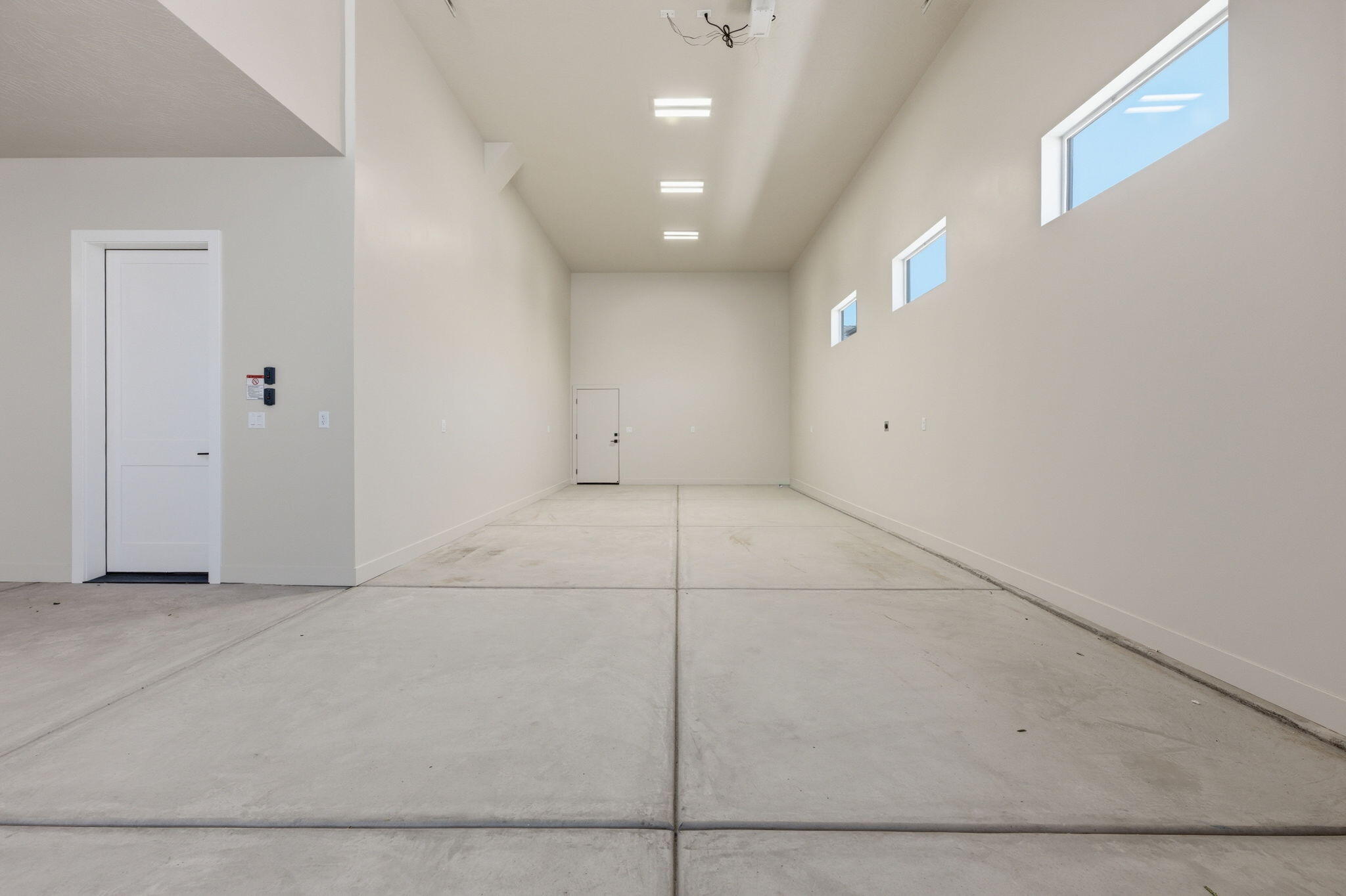 SCENIC POINTE - Residential