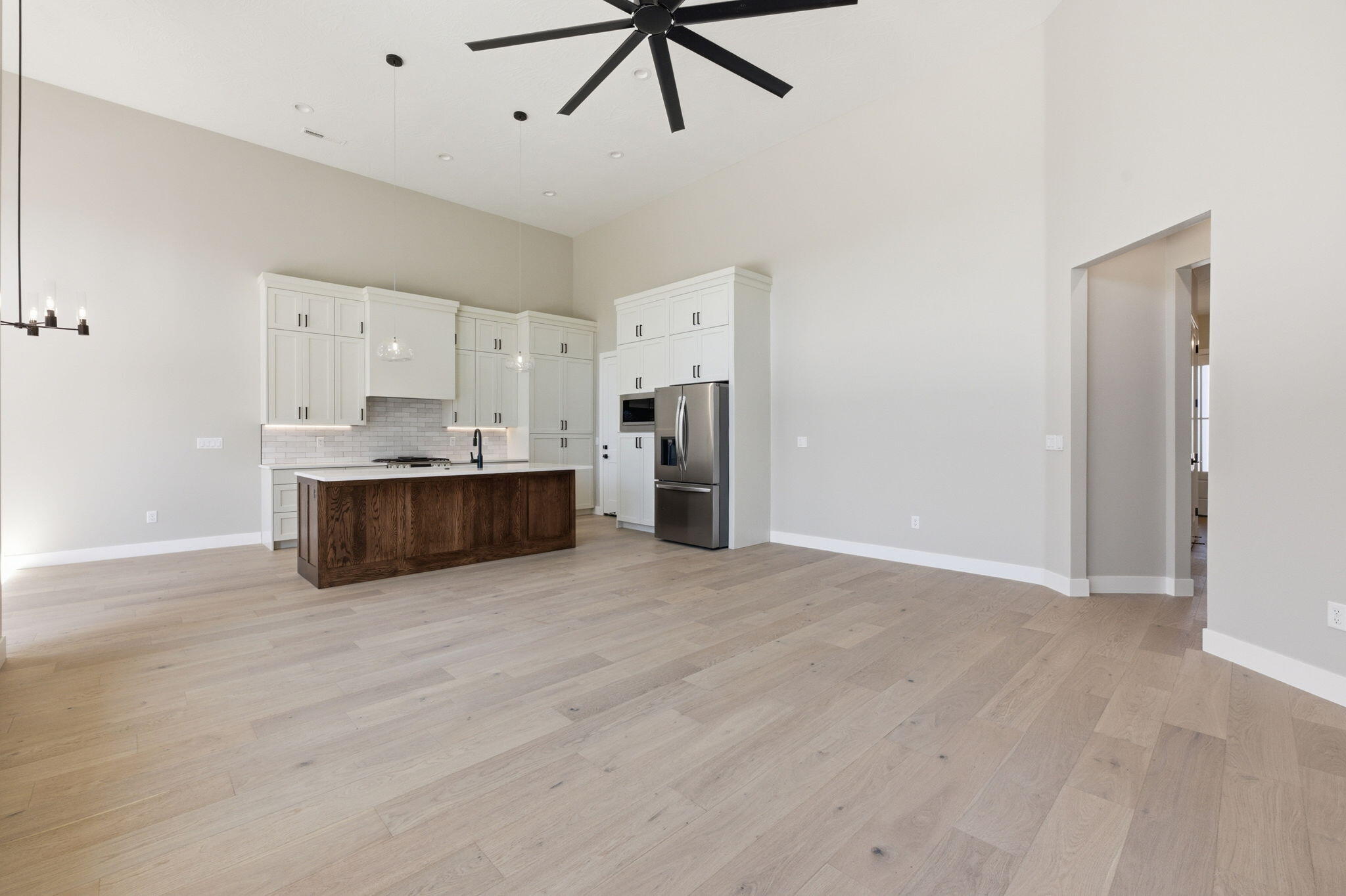 SCENIC POINTE - Residential