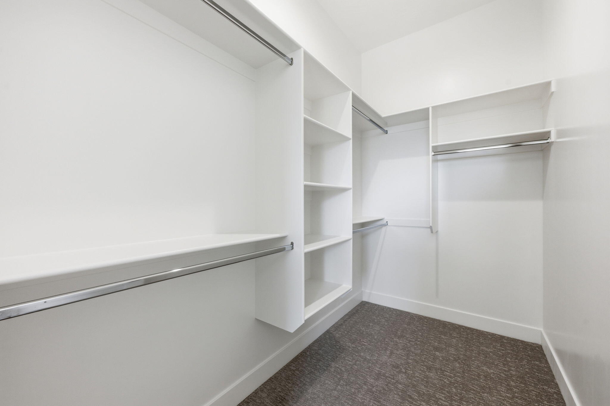 SCENIC POINTE - Residential