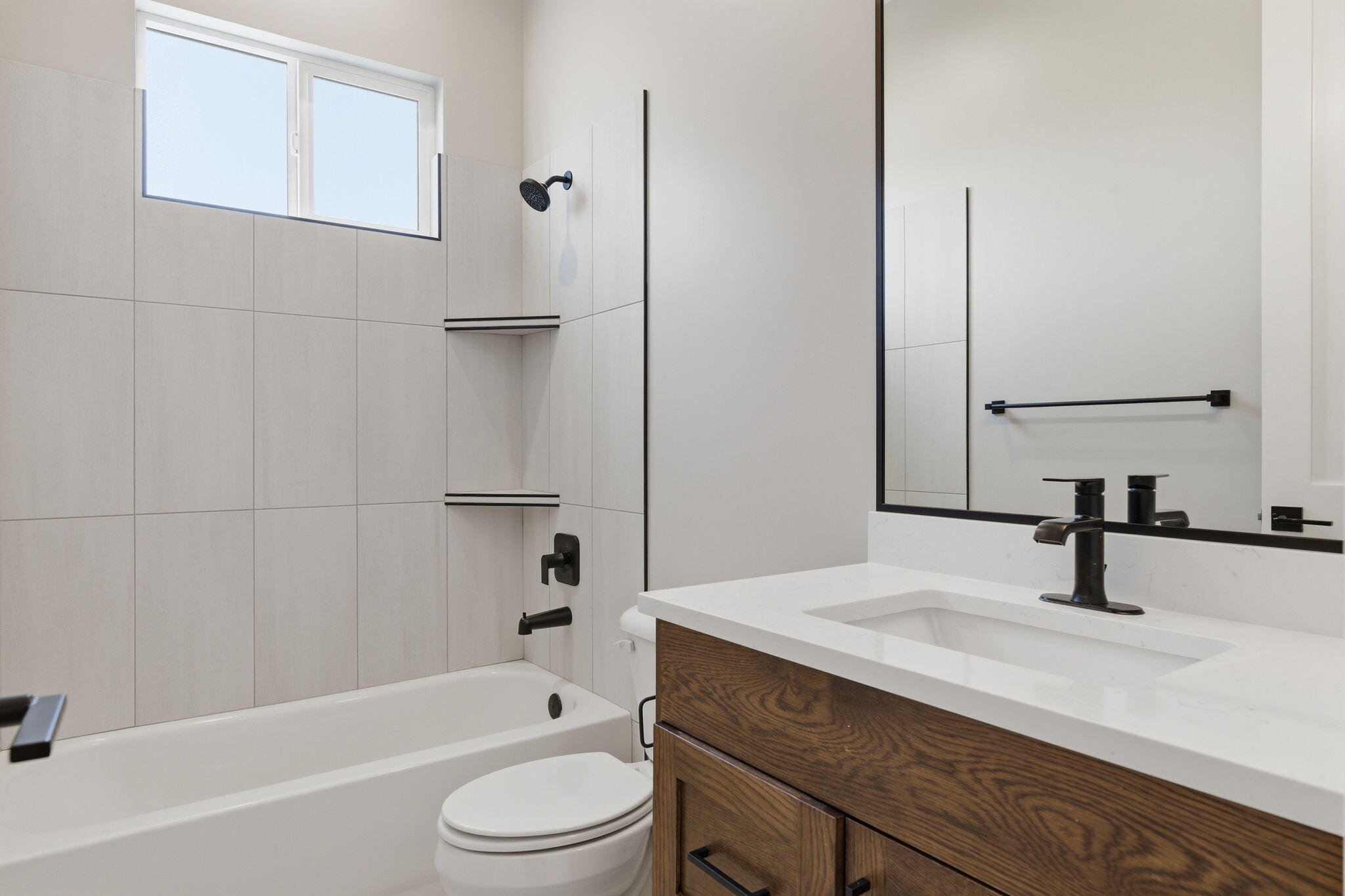 SCENIC POINTE - Residential