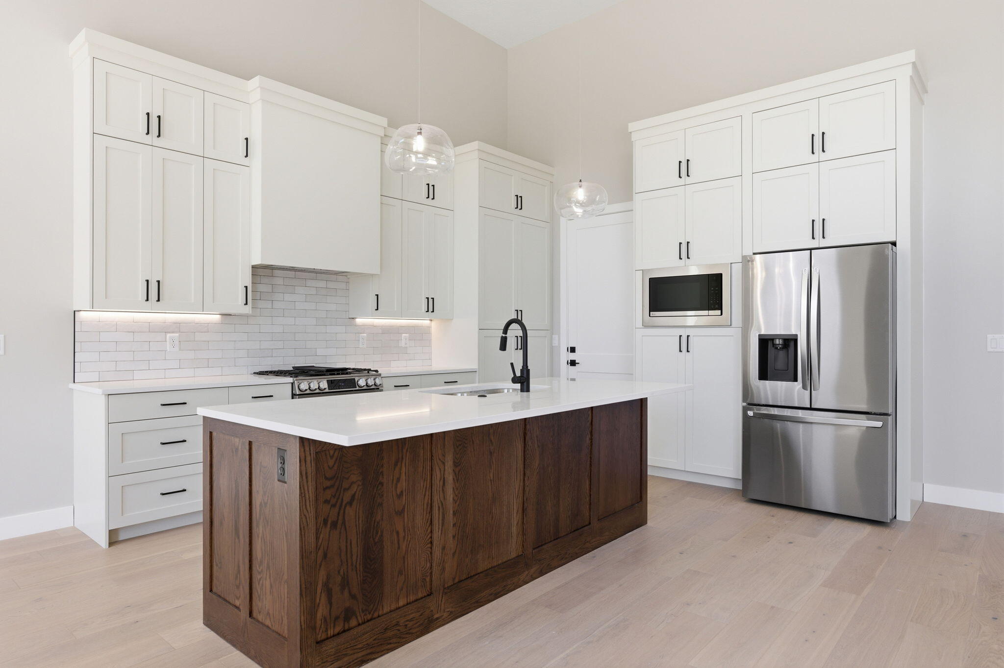 SCENIC POINTE - Residential