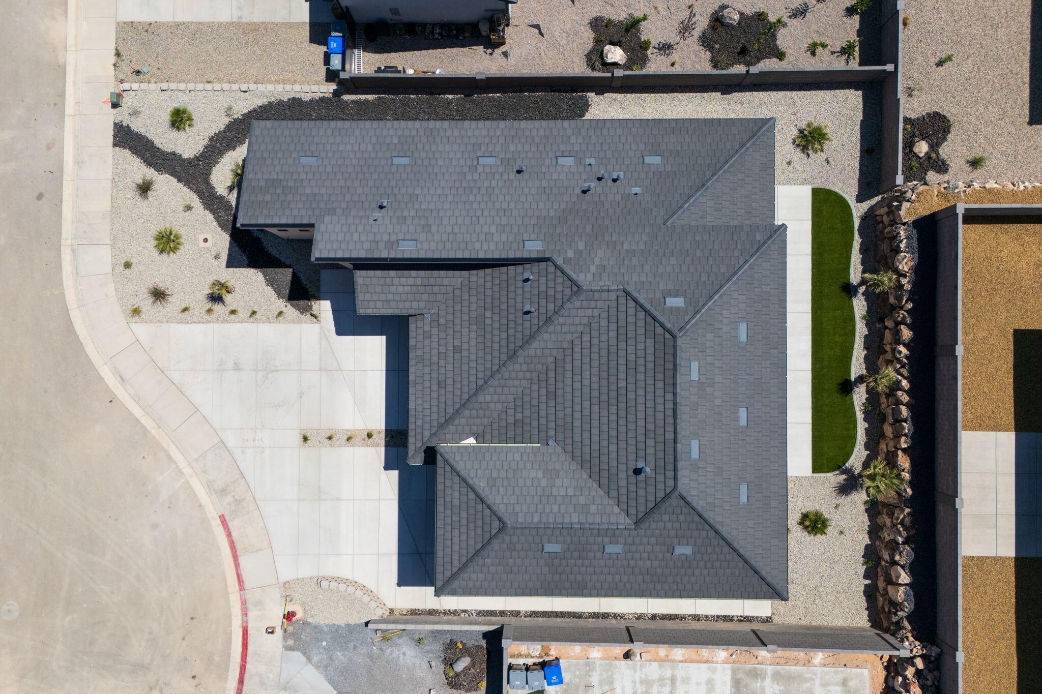 SCENIC POINTE - Residential