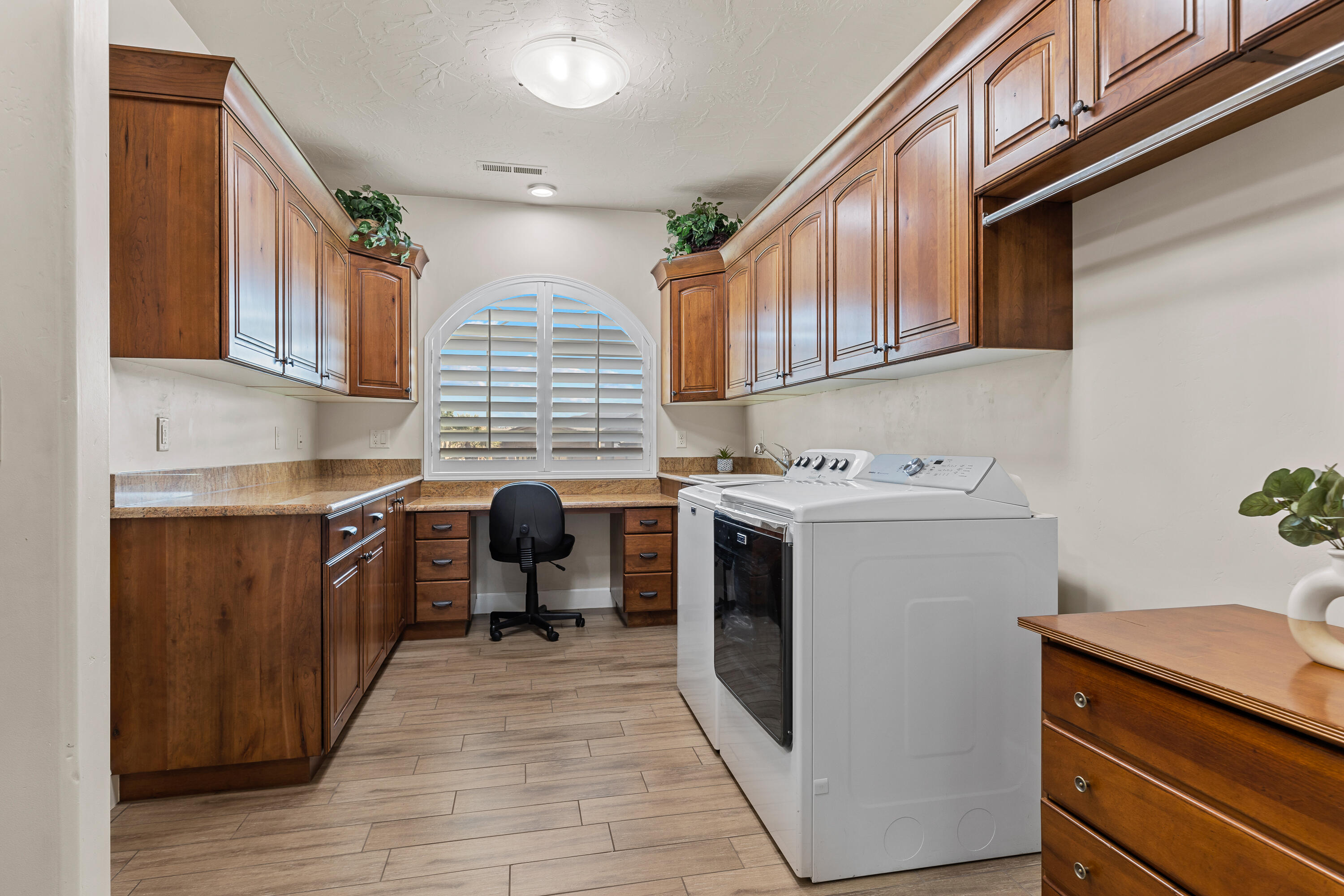 CHATEAUS AT RIVERWOOD ESTATES - Residential