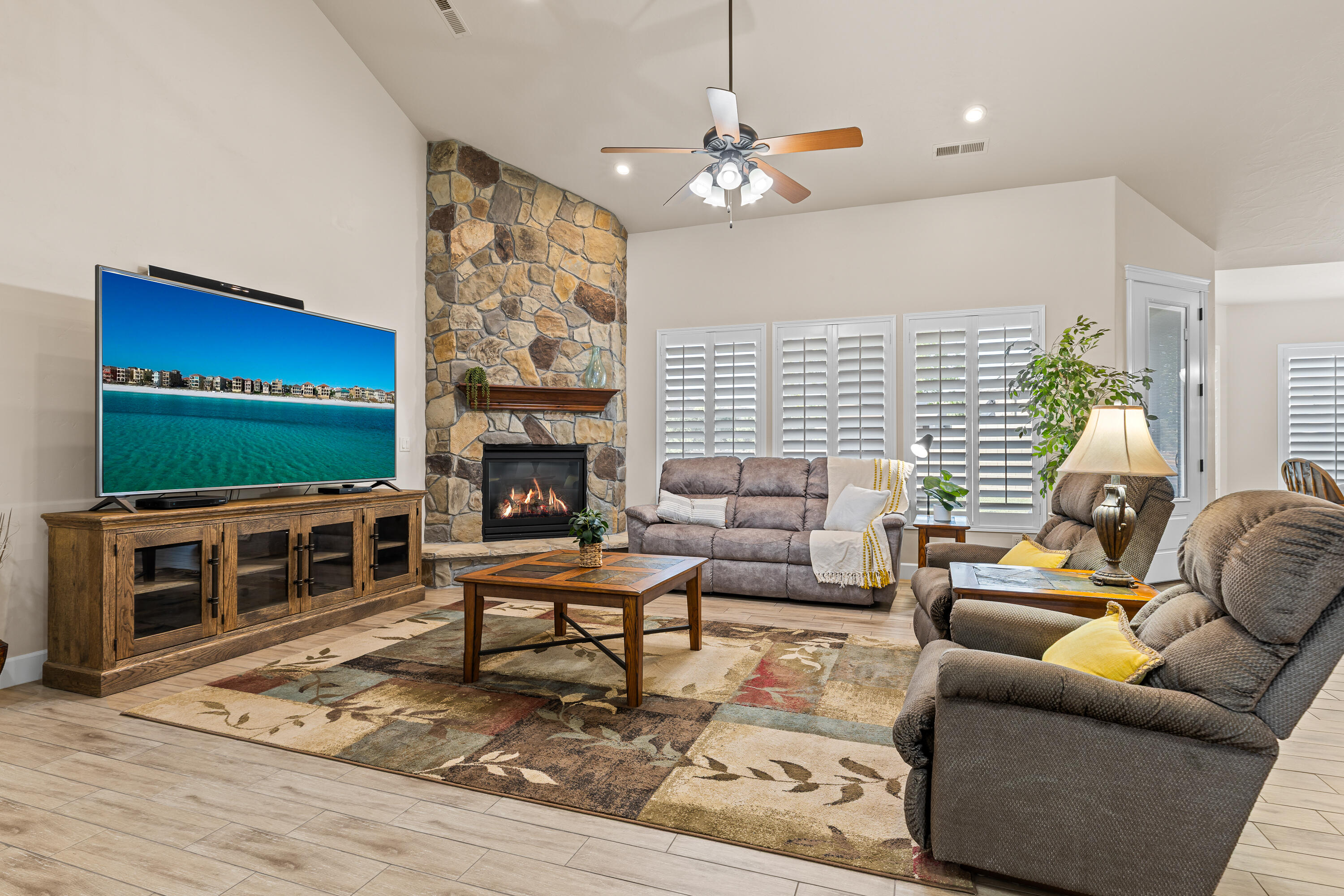 CHATEAUS AT RIVERWOOD ESTATES - Residential