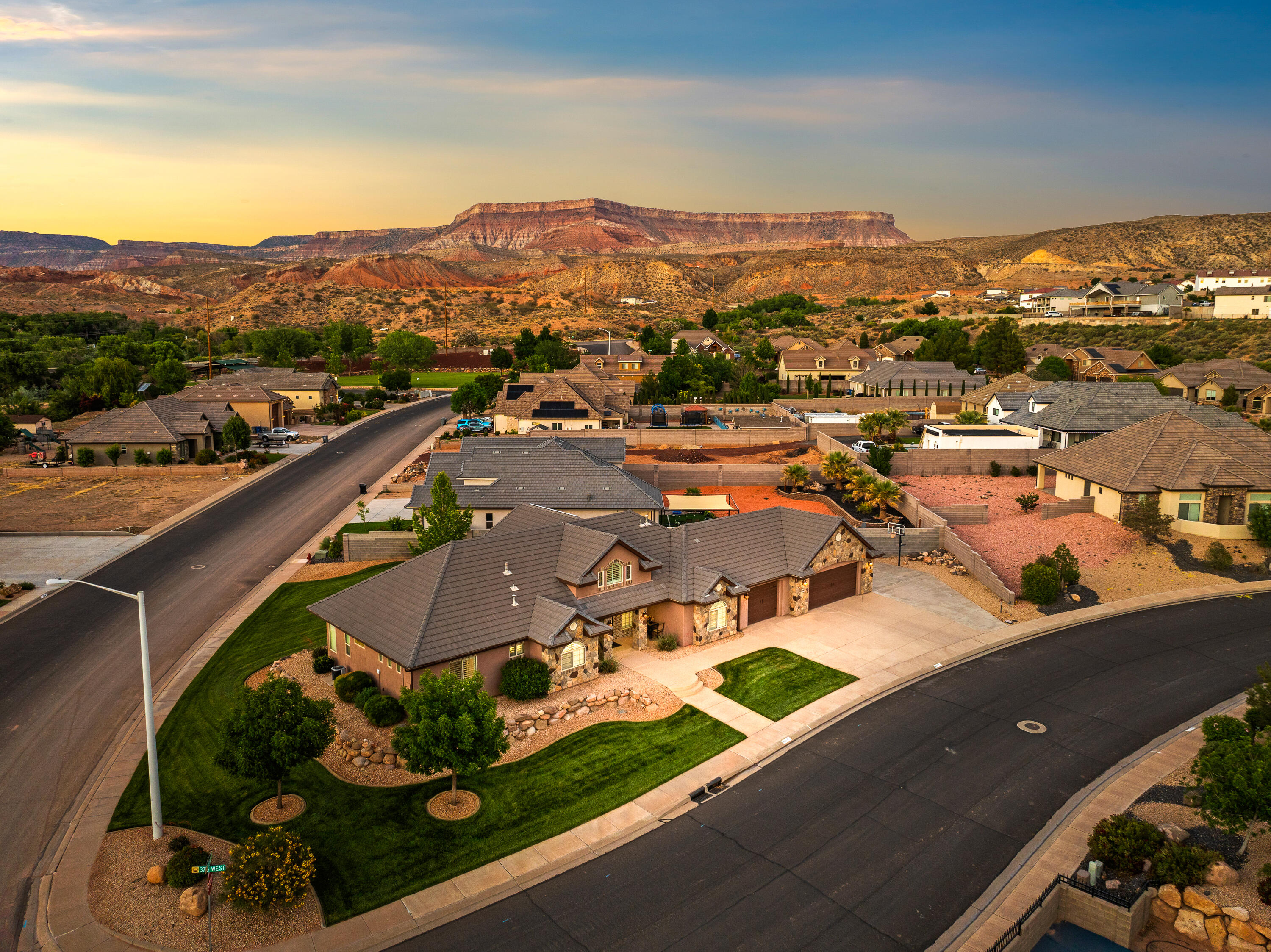 CHATEAUS AT RIVERWOOD ESTATES - Residential