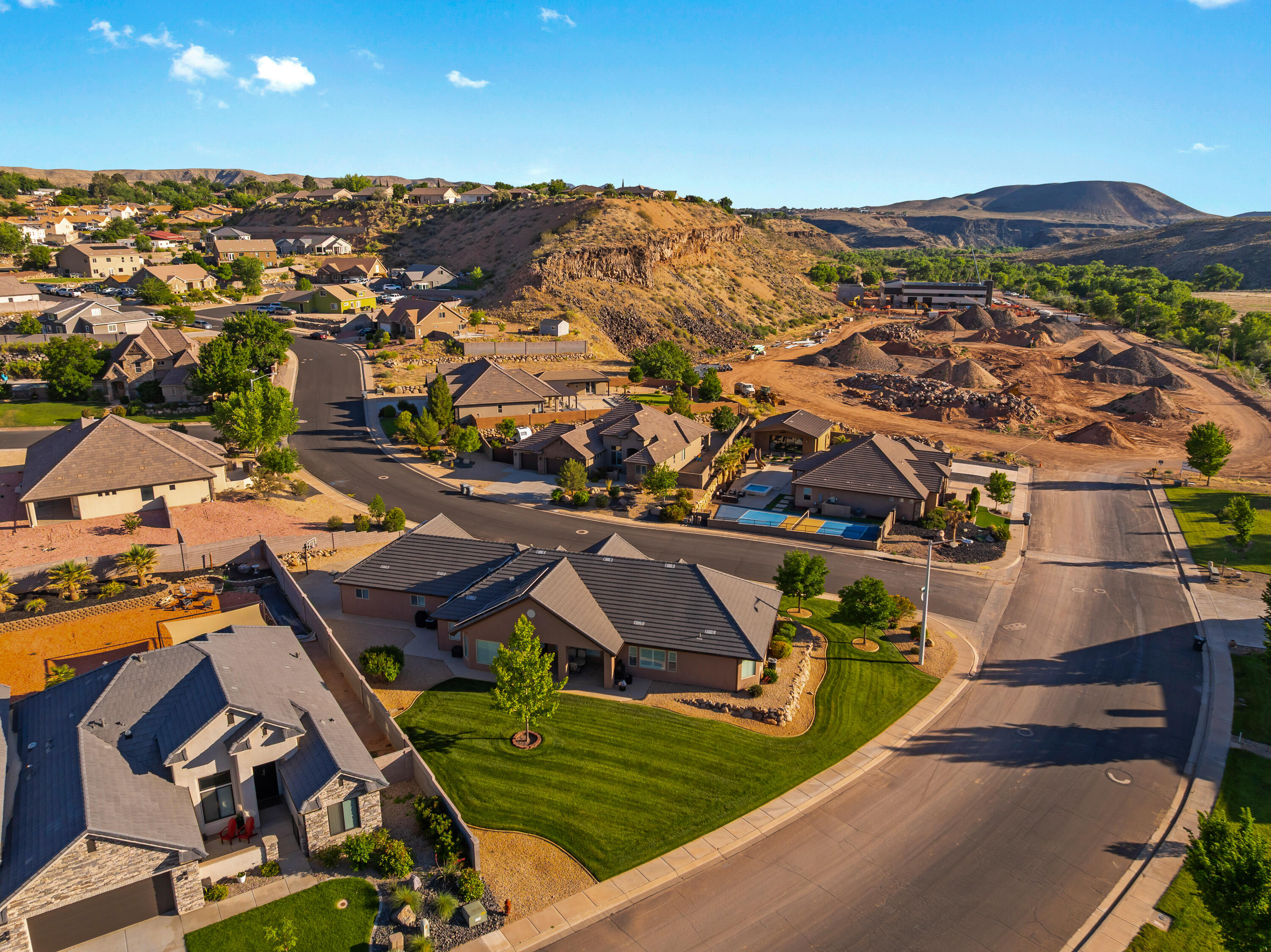 CHATEAUS AT RIVERWOOD ESTATES - Residential