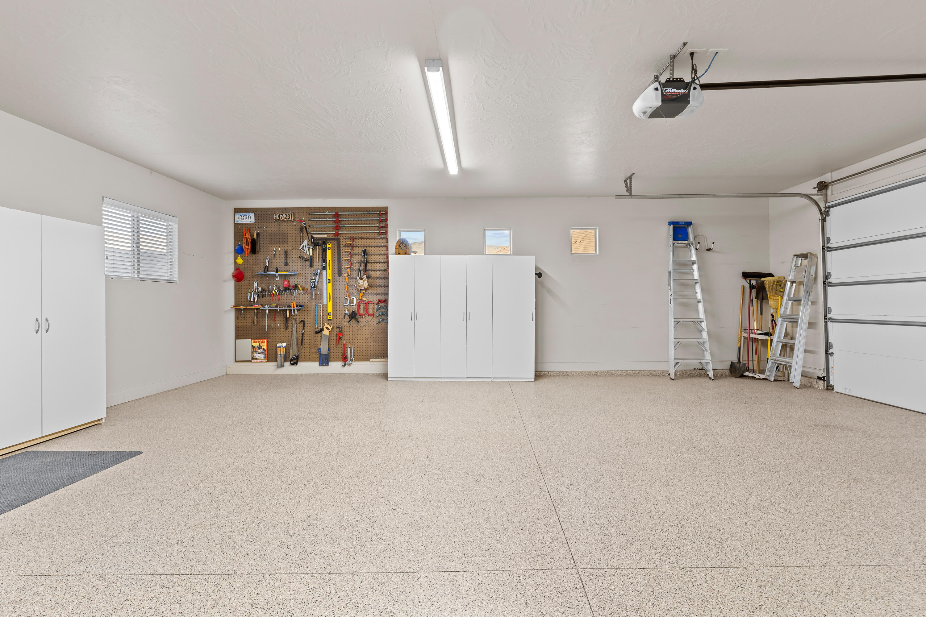 CHATEAUS AT RIVERWOOD ESTATES - Residential