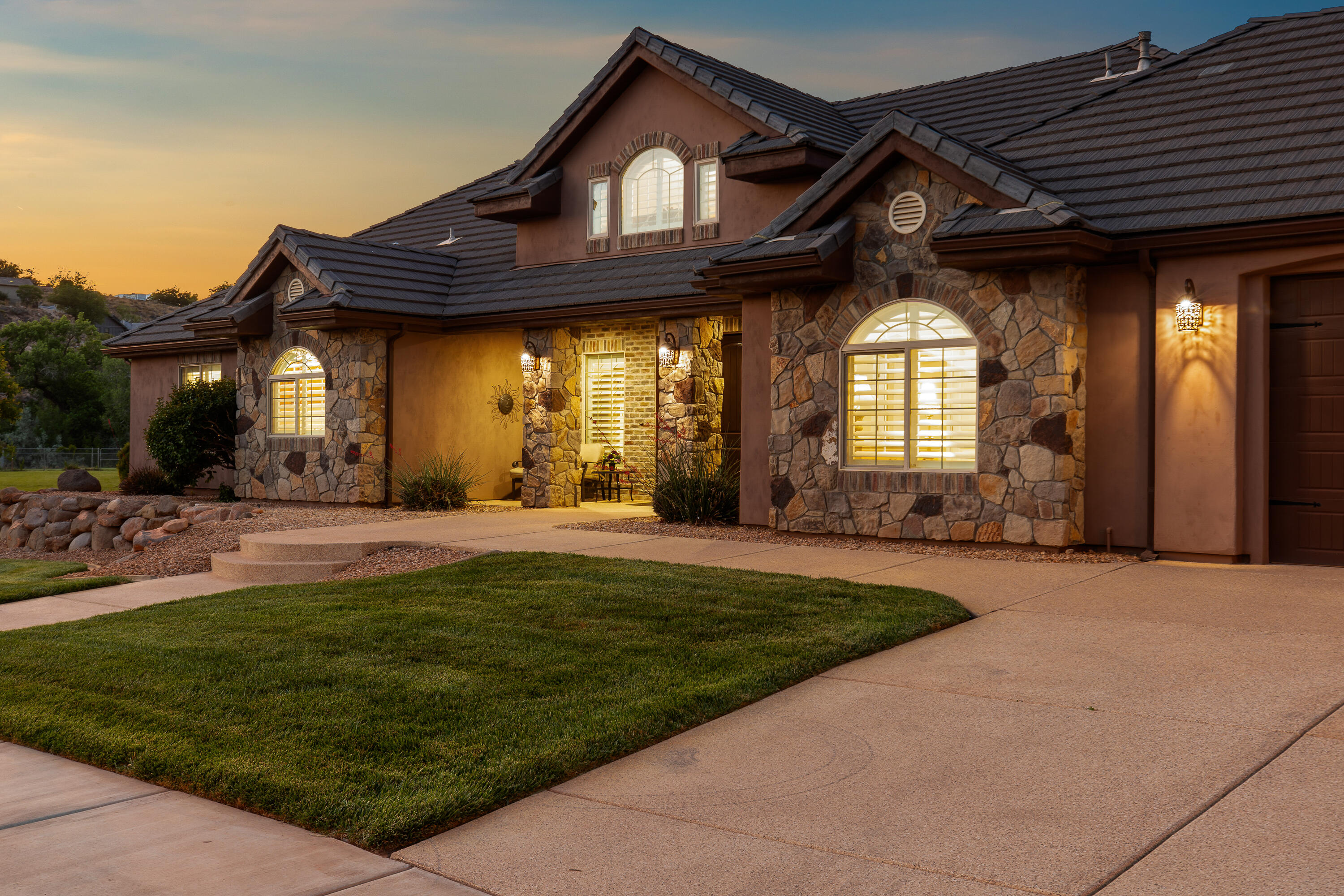 CHATEAUS AT RIVERWOOD ESTATES - Residential