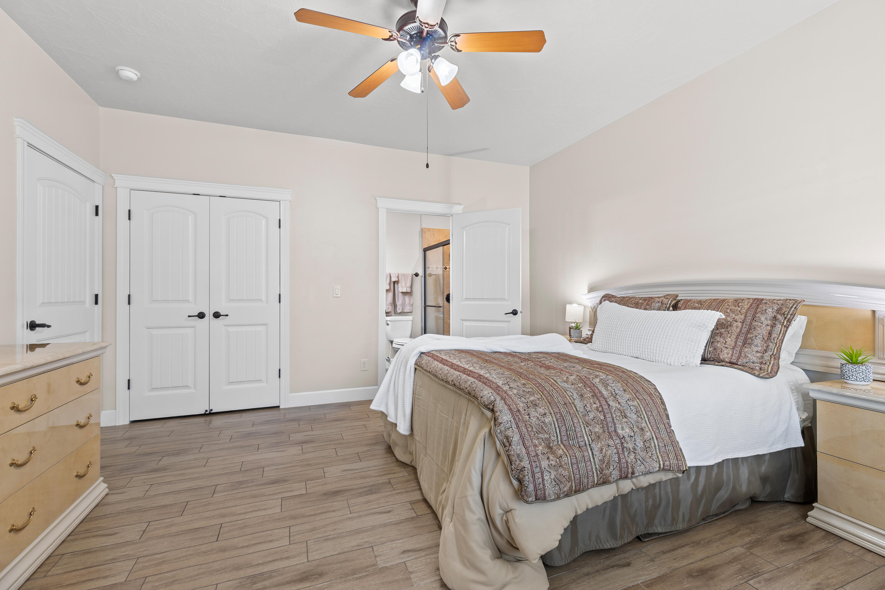 CHATEAUS AT RIVERWOOD ESTATES - Residential