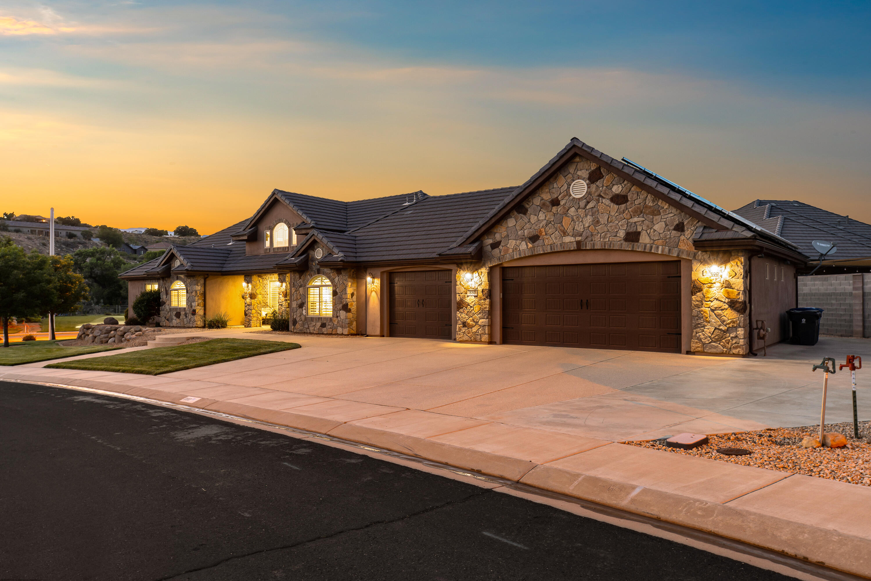 CHATEAUS AT RIVERWOOD ESTATES - Residential