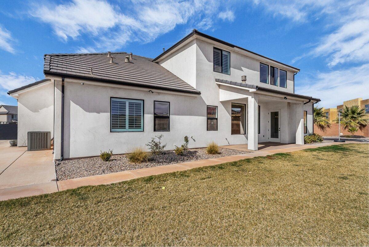 CRIMSON FIELDS - Residential