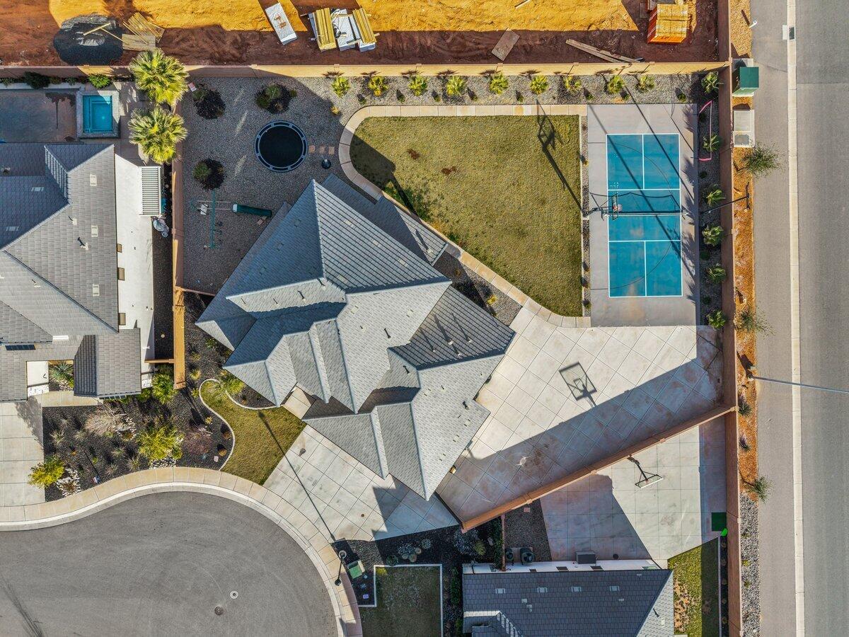 CRIMSON FIELDS - Residential