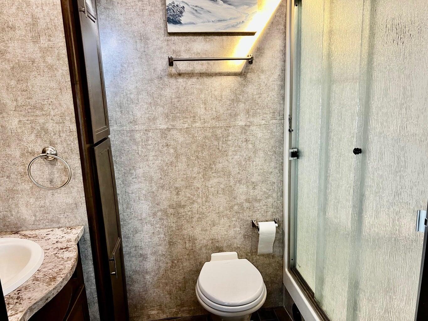 CANYON BREEZE RV RESORT - Land