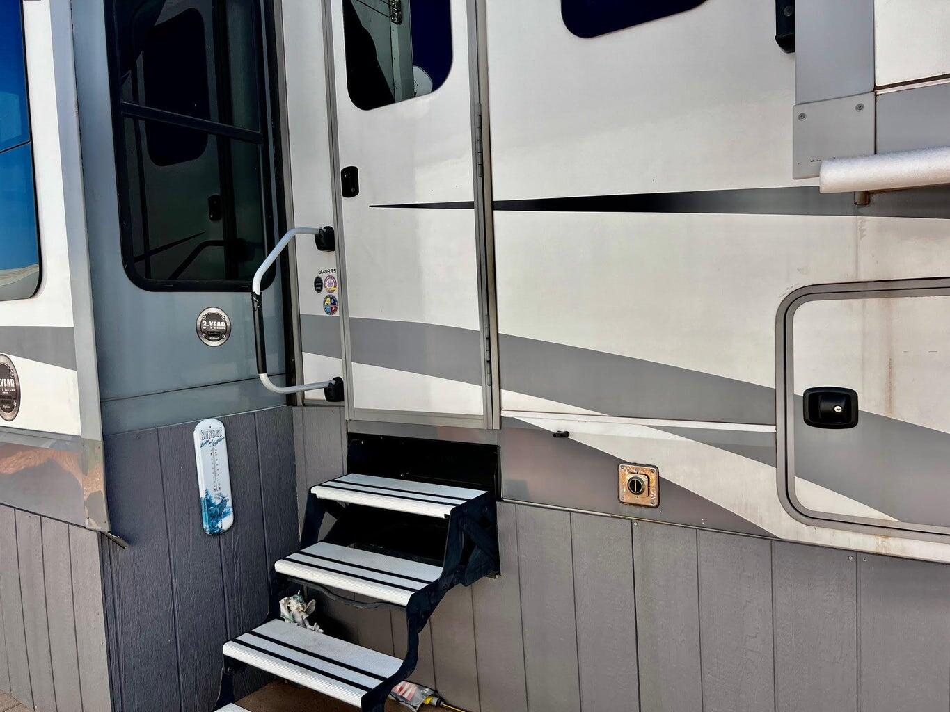 CANYON BREEZE RV RESORT - Land