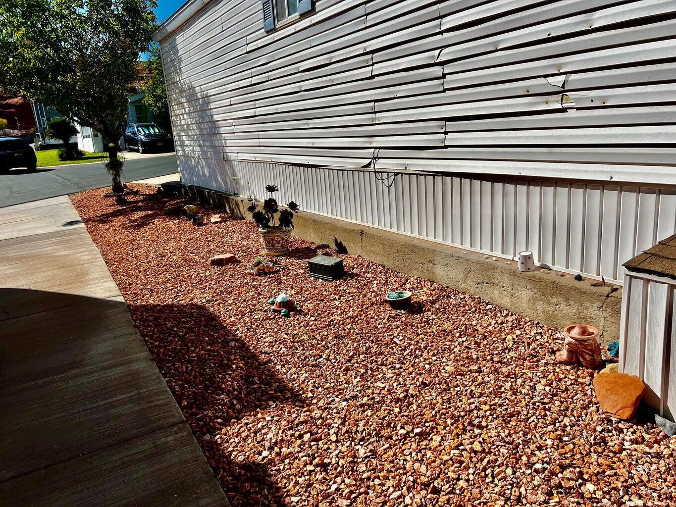 CANYON BREEZE RV RESORT - Land