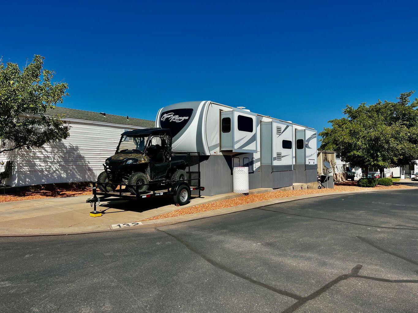 CANYON BREEZE RV RESORT - Land