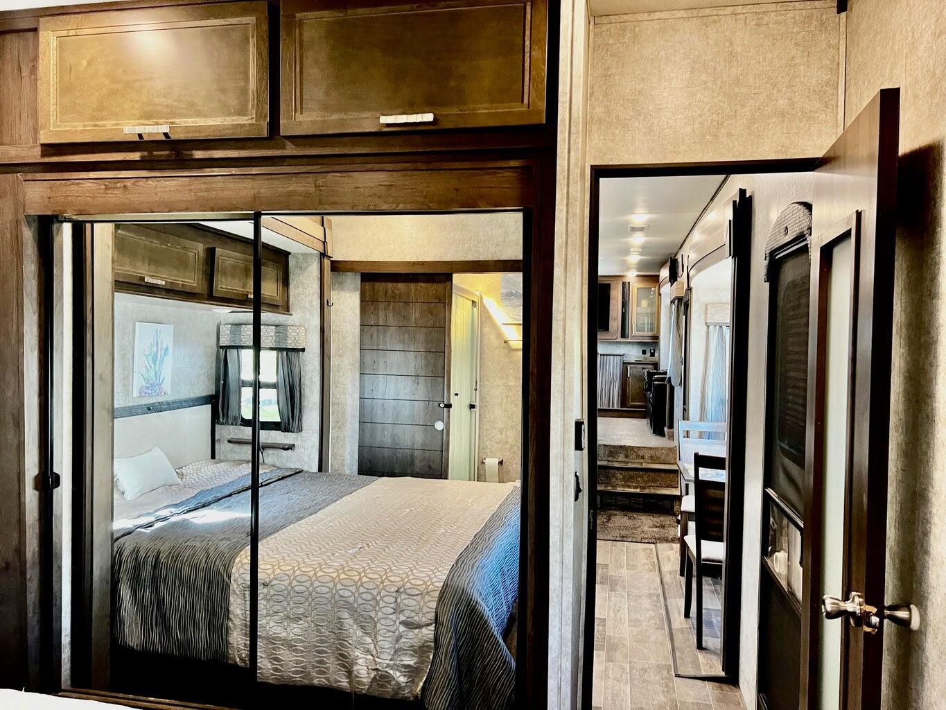 CANYON BREEZE RV RESORT - Land