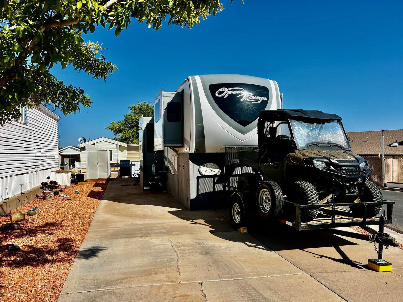 CANYON BREEZE RV RESORT - Land