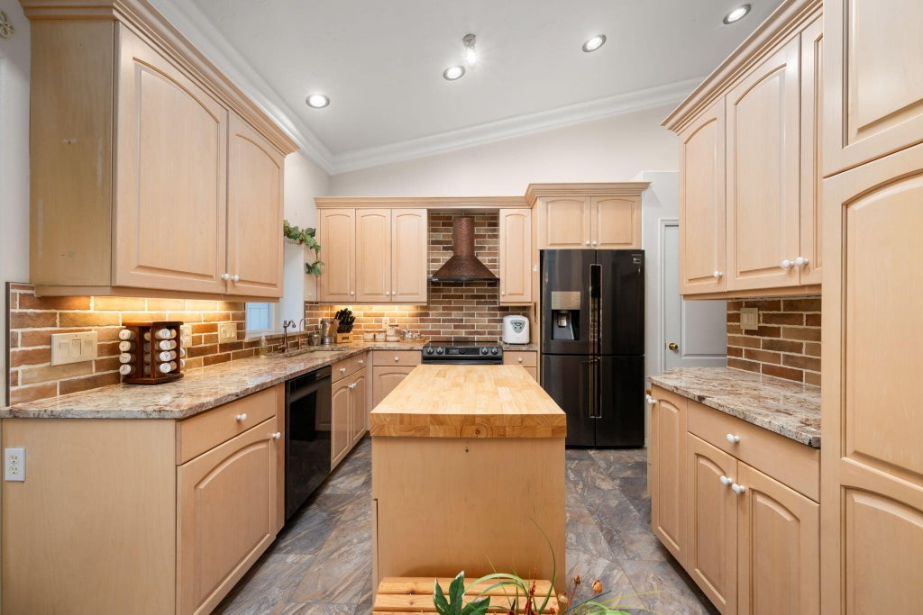 Photo of 175 N Stone Mountain DR, Saint George, UT 84770 (MLS # 26-277019)
