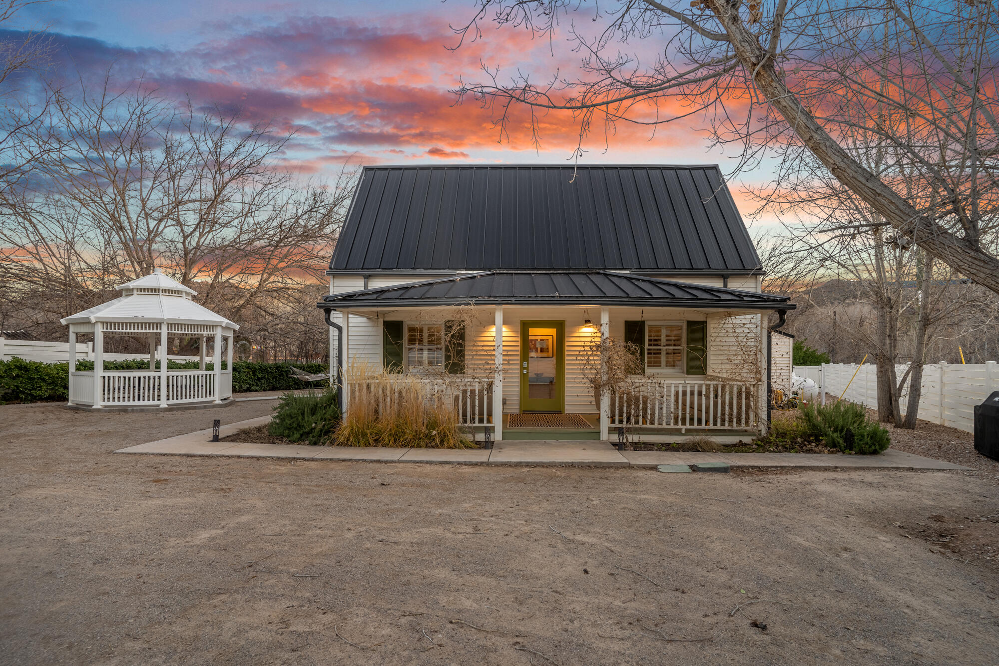 ROCKVILLE TOWNSITE - Residential