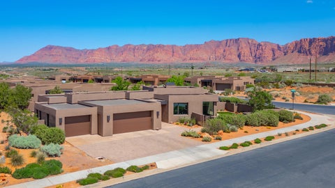 Photo of 438 S Kwavasa DR, Ivins, UT 84738 (MLS # 26-276762)