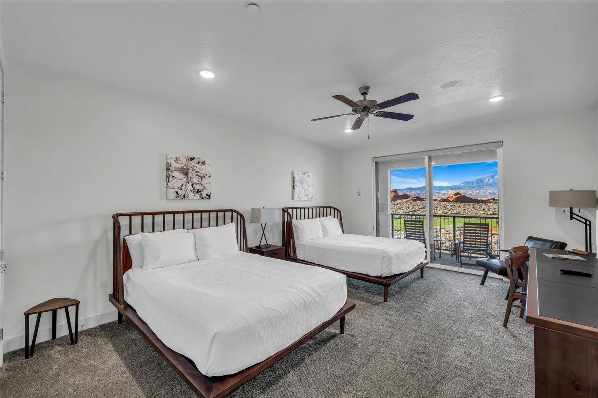 VILLAS AT SAND HOLLOW - Residential