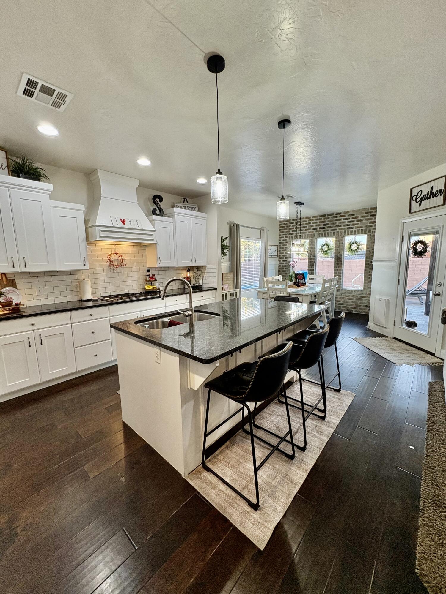 MULBERRY ESTATES - Residential