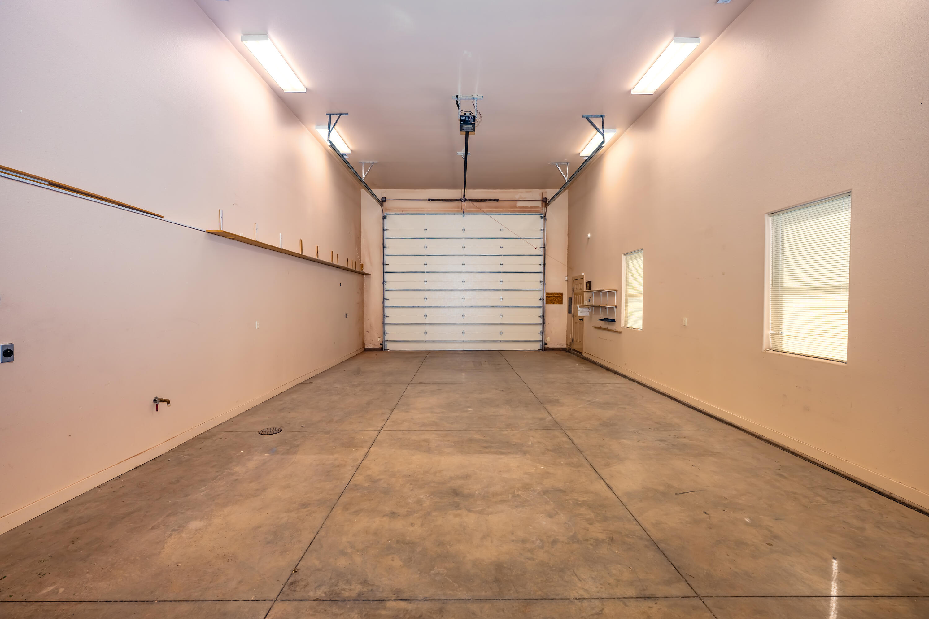 Washington, Utah 84780, United States, 4 Bedrooms Bedrooms, ,3 BathroomsBathrooms,Residential,Active,2633