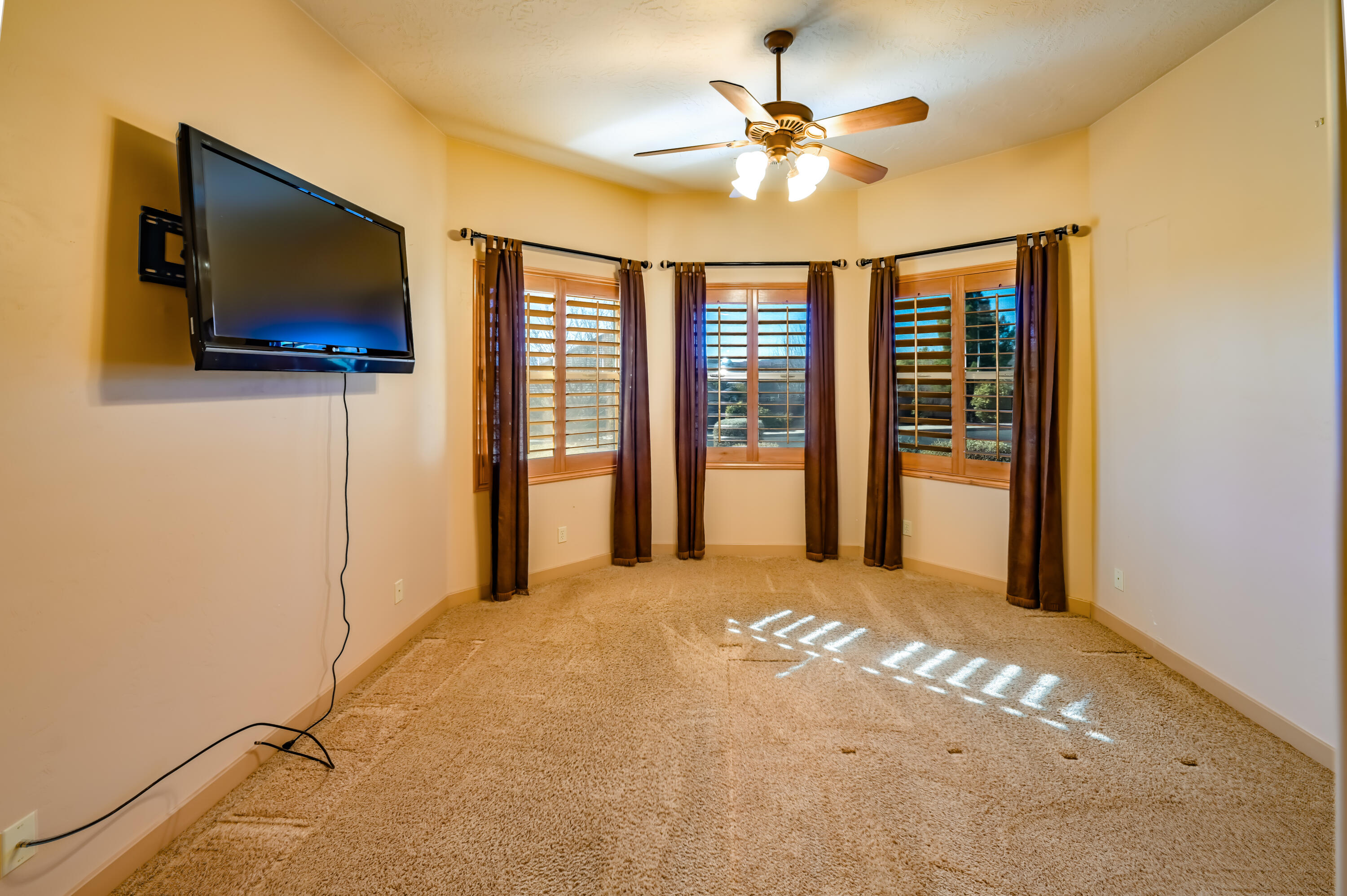 Washington, Utah 84780, United States, 4 Bedrooms Bedrooms, ,3 BathroomsBathrooms,Residential,Active,2633