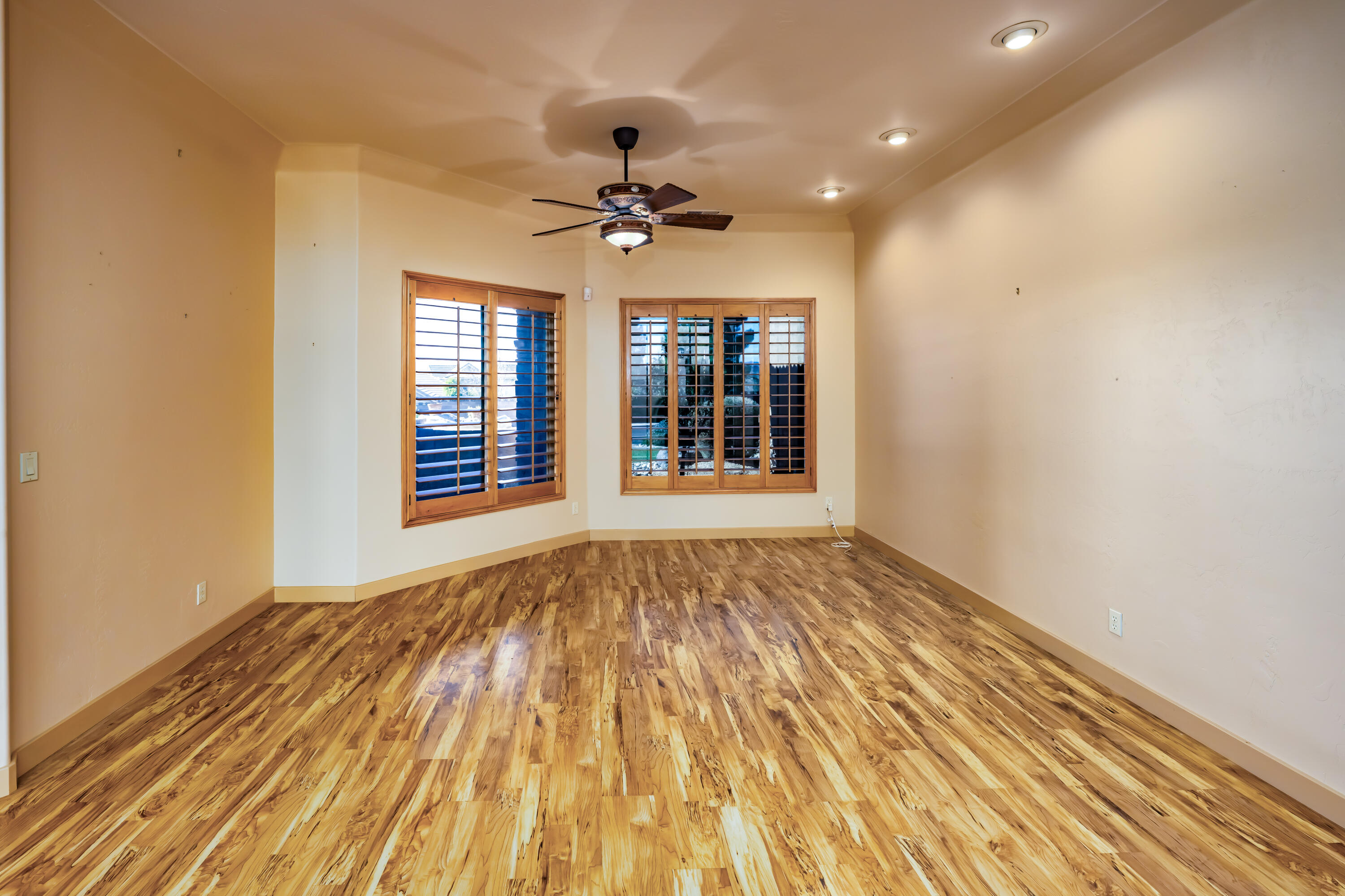 Washington, Utah 84780, United States, 4 Bedrooms Bedrooms, ,3 BathroomsBathrooms,Residential,Active,2633