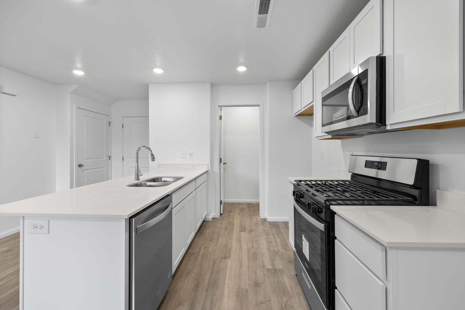 LAVENDER CANYON AT LONG VALLEY - Residential