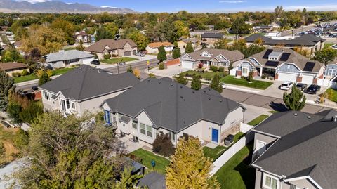 Tiny photo for 2167 W Amber Blossom Way, South Jordan, UT 84095 (MLS # 25-265622)