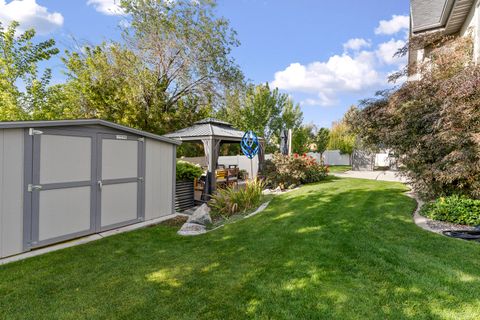 Tiny photo for 2167 W Amber Blossom Way, South Jordan, UT 84095 (MLS # 25-265622)