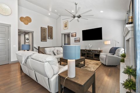 Tiny photo for 2167 W Amber Blossom Way, South Jordan, UT 84095 (MLS # 25-265622)