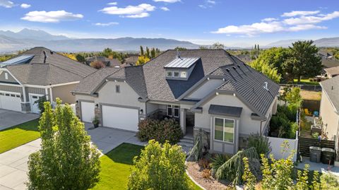 Photo of 2167 W Amber Blossom Way, South Jordan, UT 84095 (MLS # 25-265622)