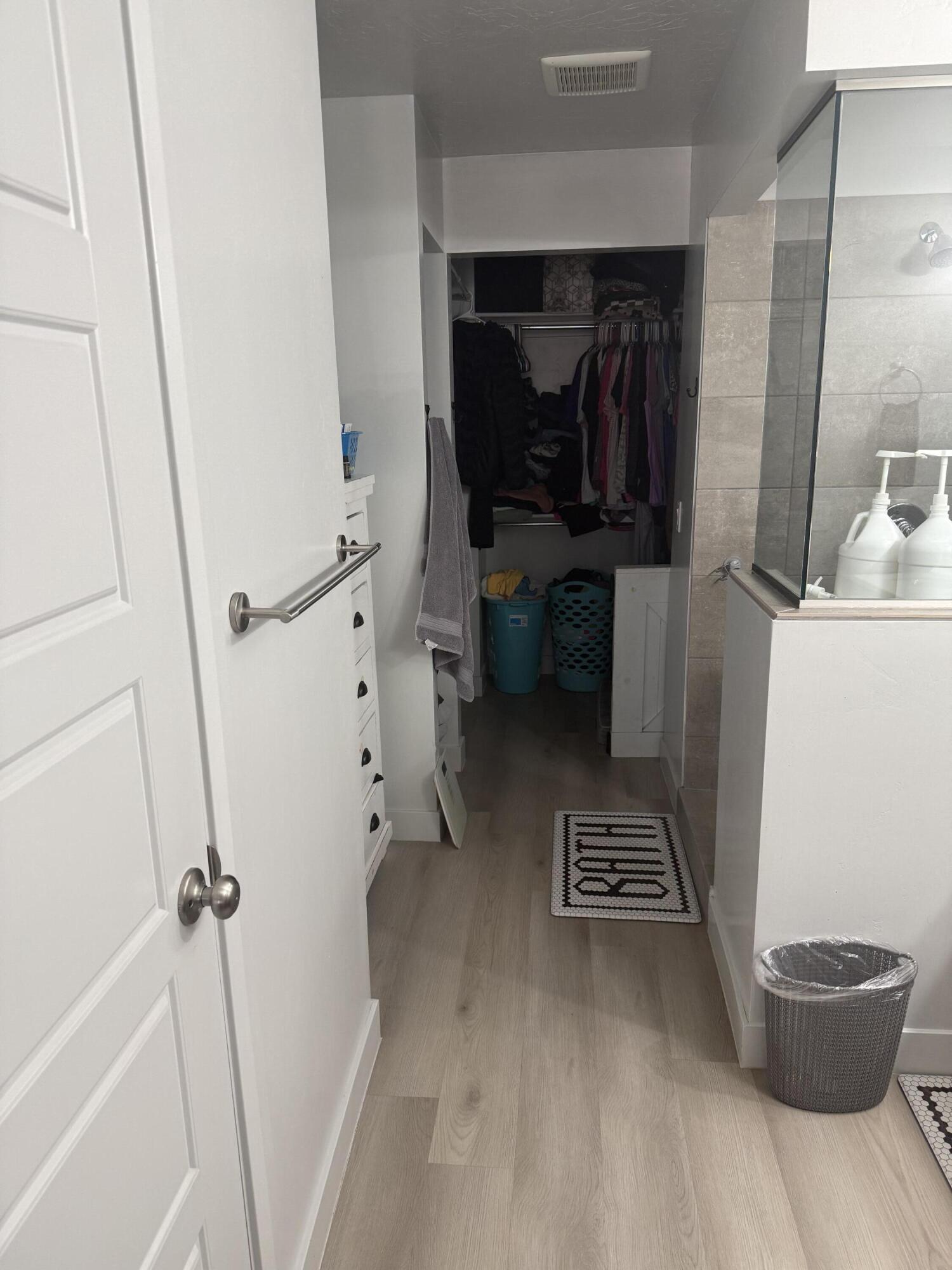 DESERT HOLLOW - Residential