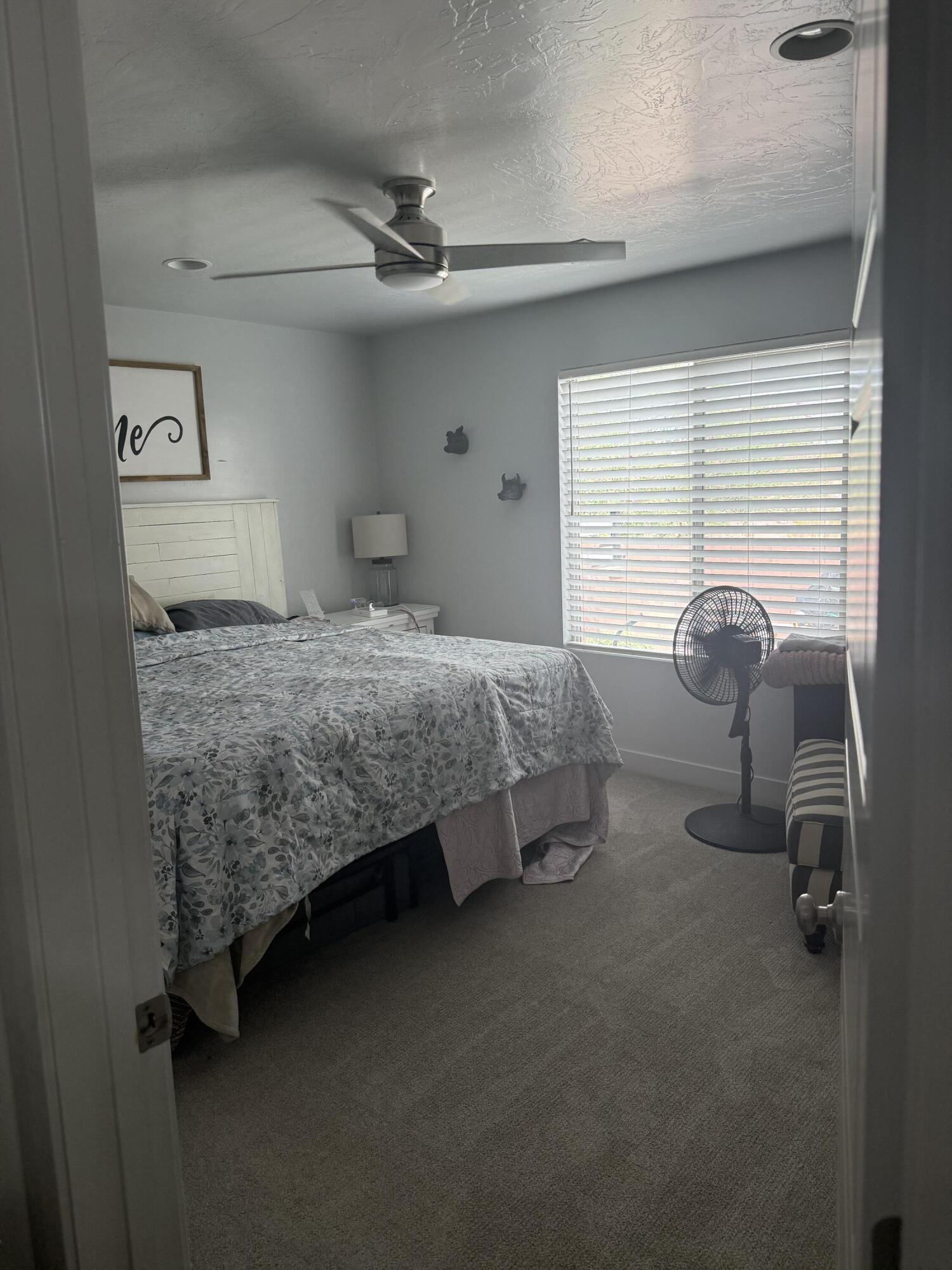 DESERT HOLLOW - Residential