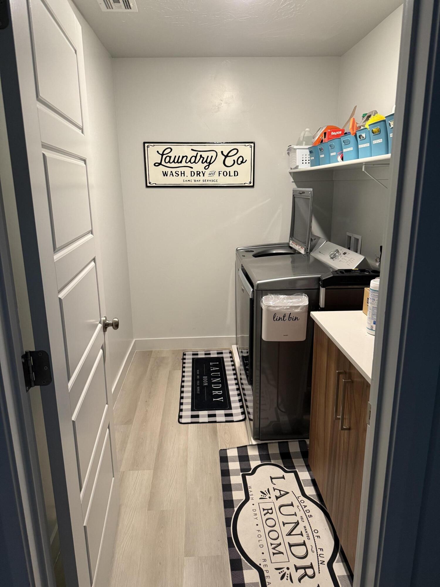 DESERT HOLLOW - Residential