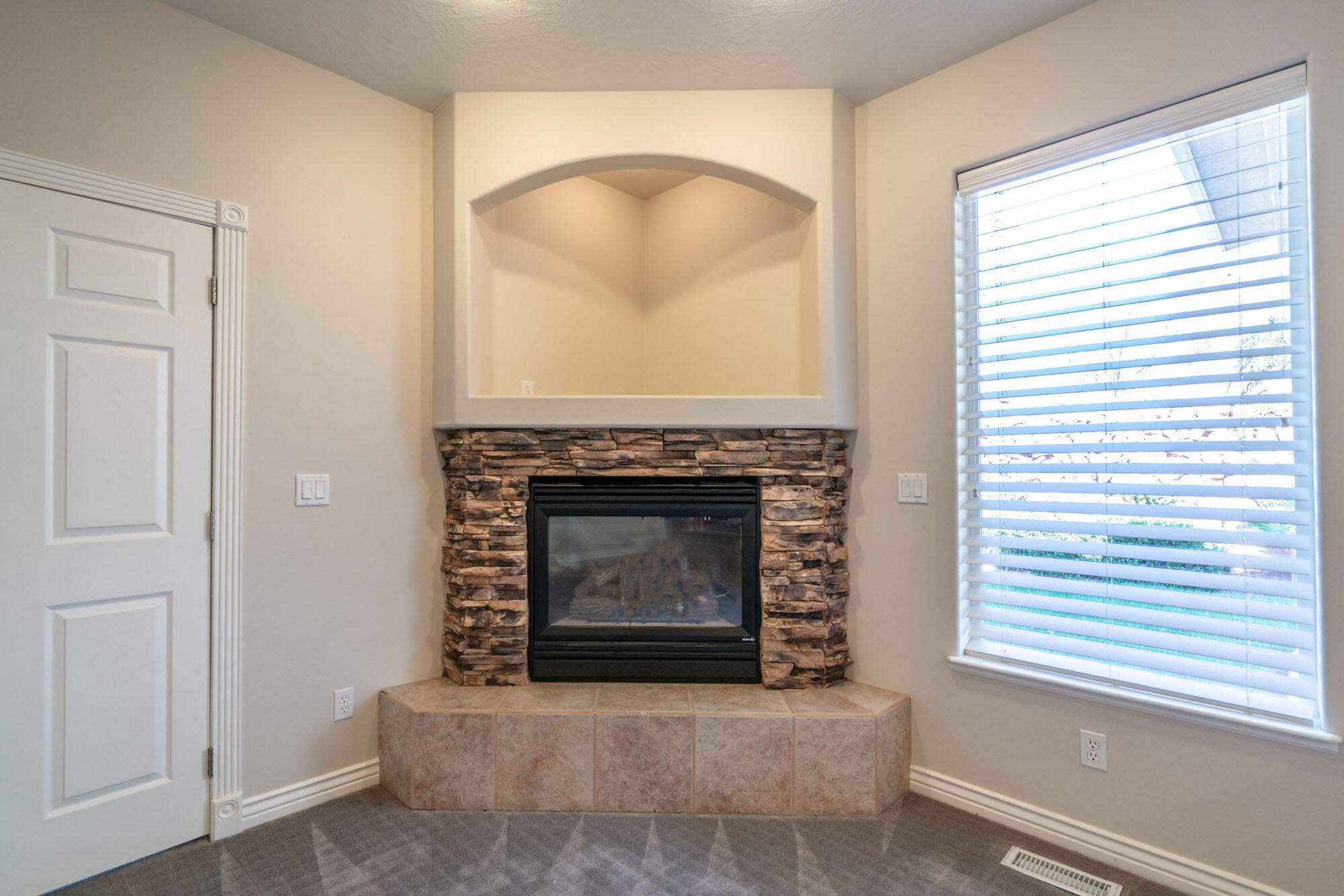 SHADOW MOUNTAIN - Residential