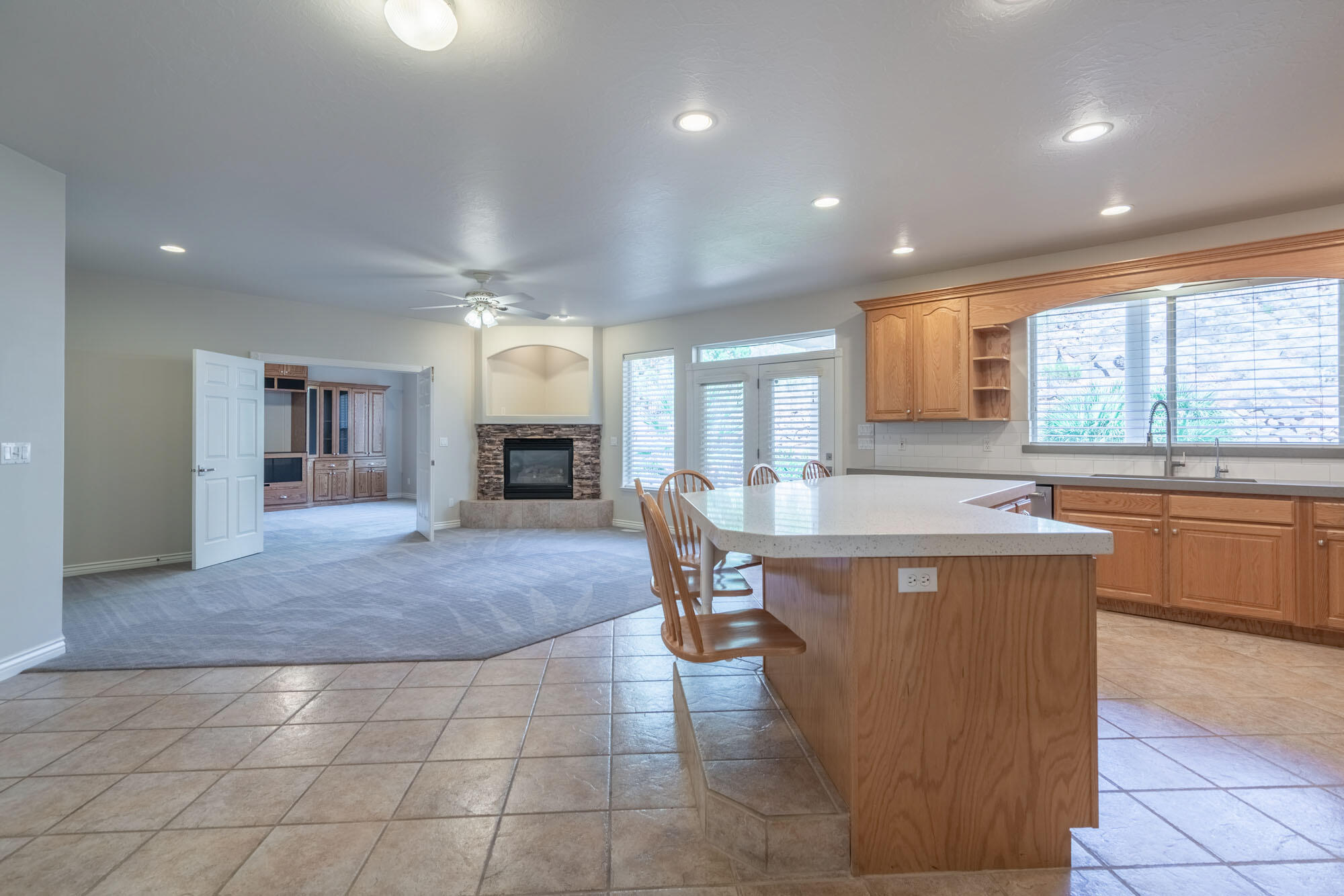 SHADOW MOUNTAIN - Residential