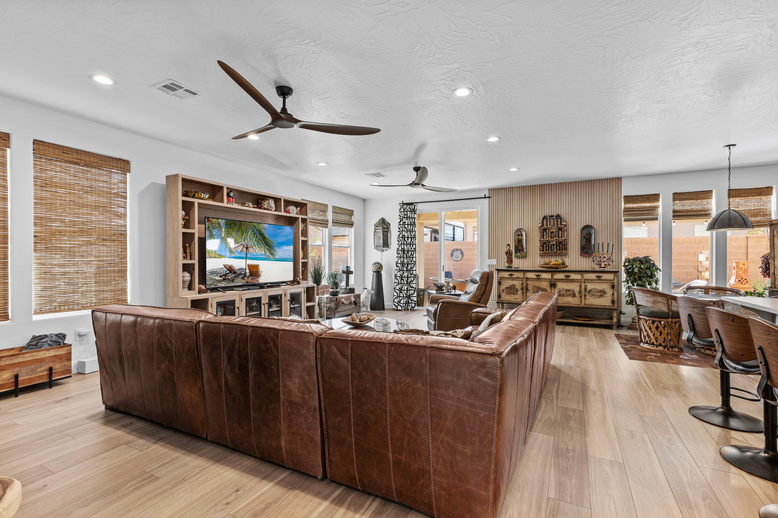 LAKESIDE AT DESERT SANDS - Residential