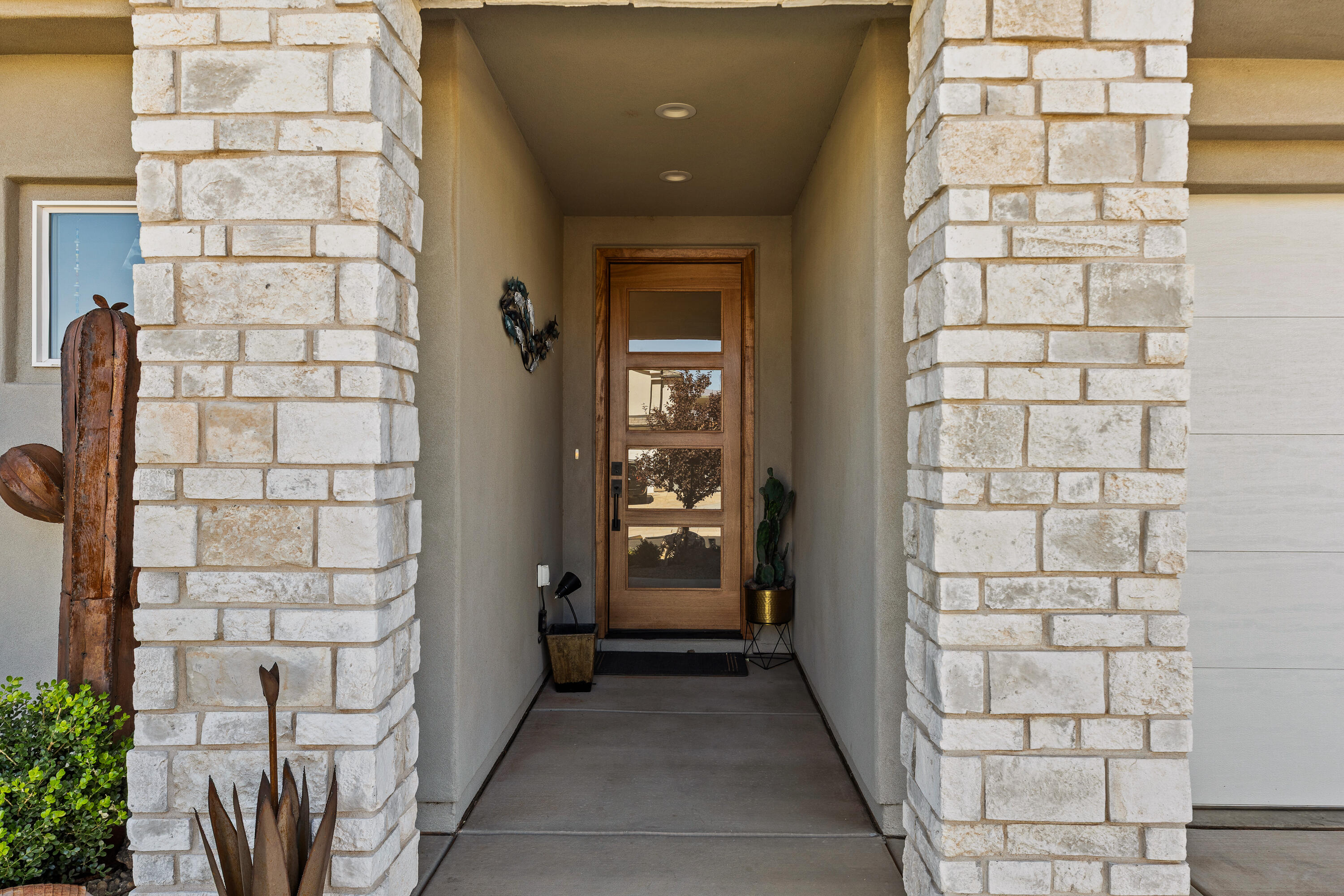 LAKESIDE AT DESERT SANDS - Residential