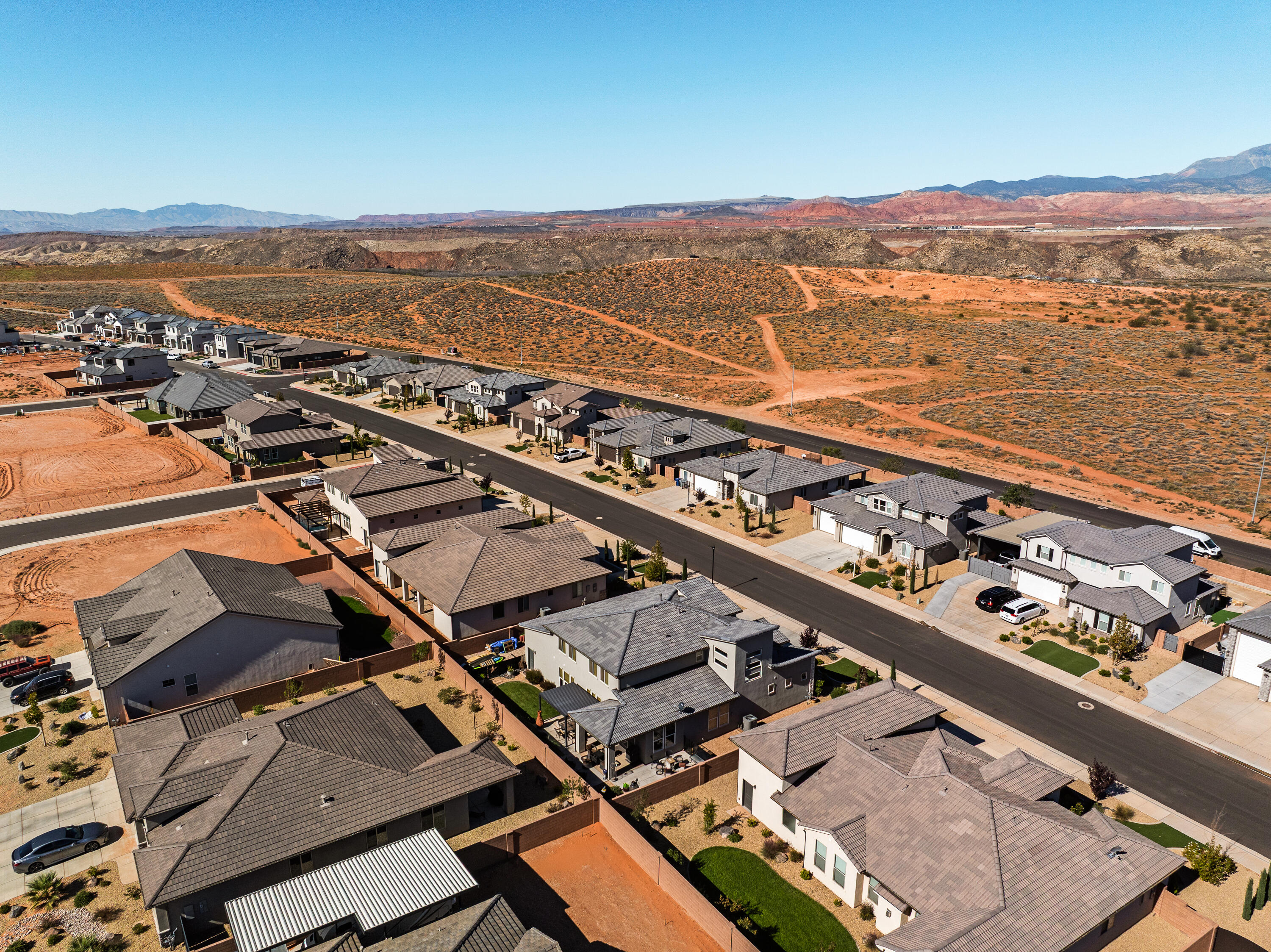 LAKESIDE AT DESERT SANDS - Residential