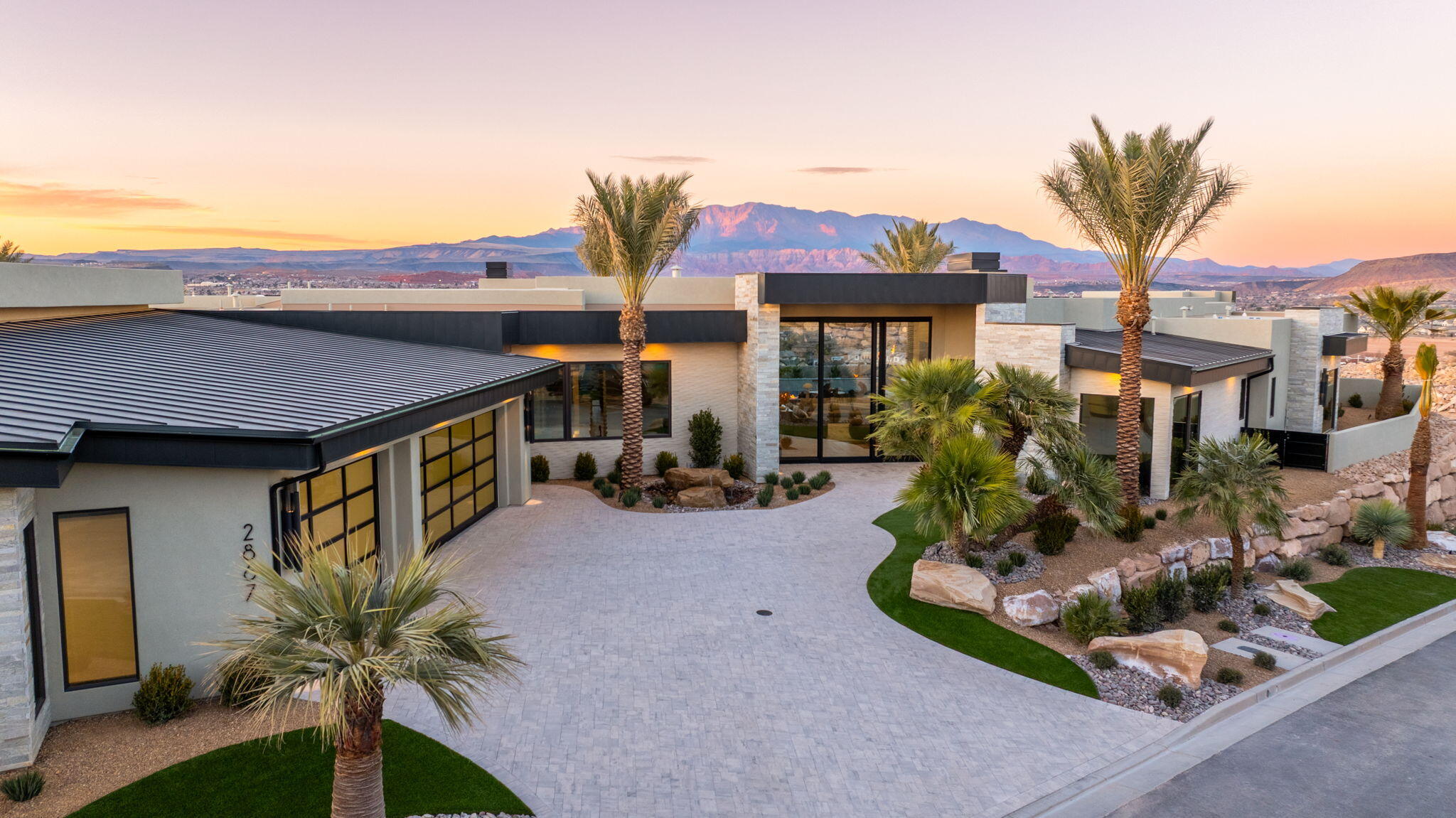 STONE CLIFF - Residential