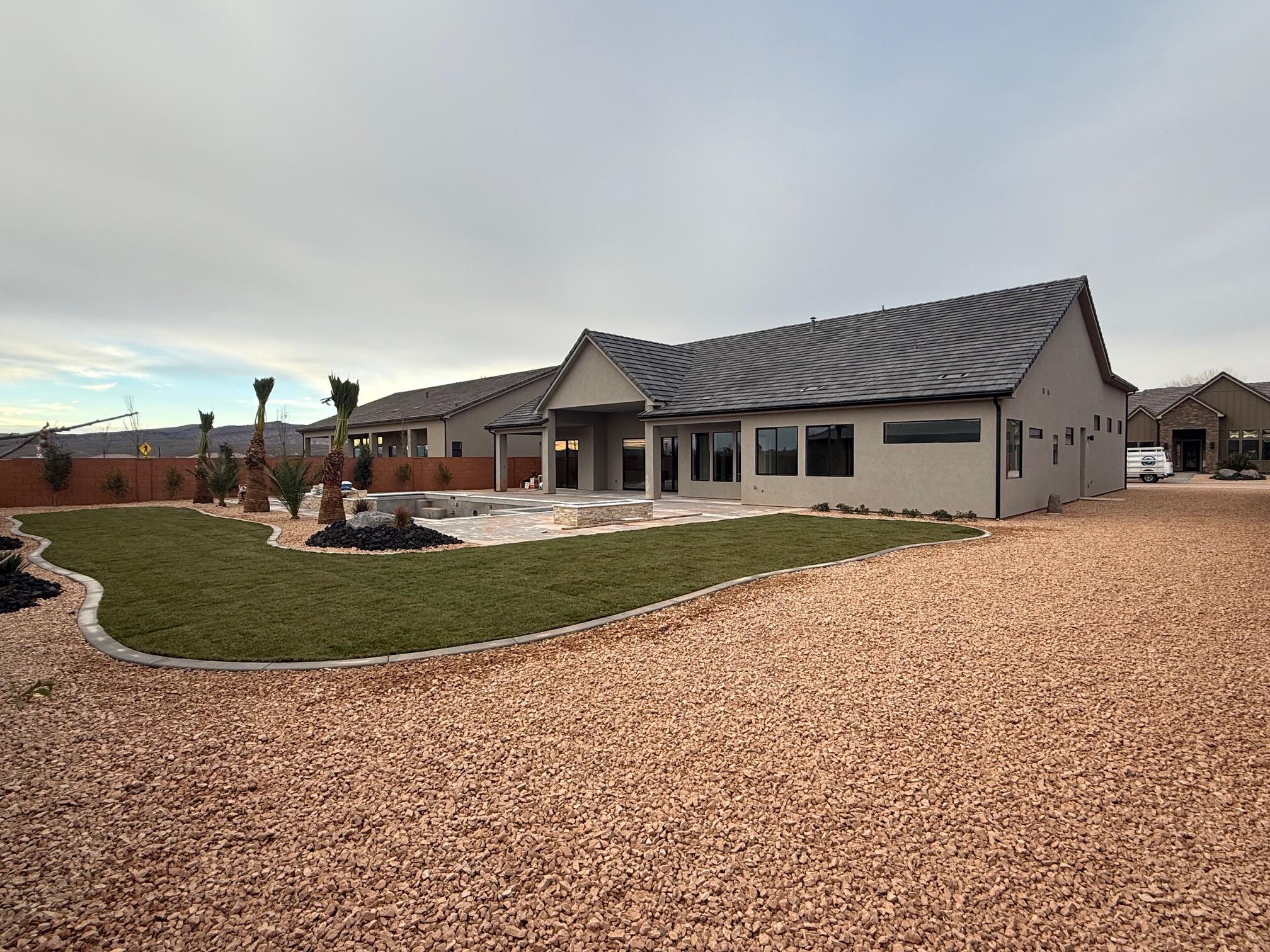 ONYX CANYON - Residential