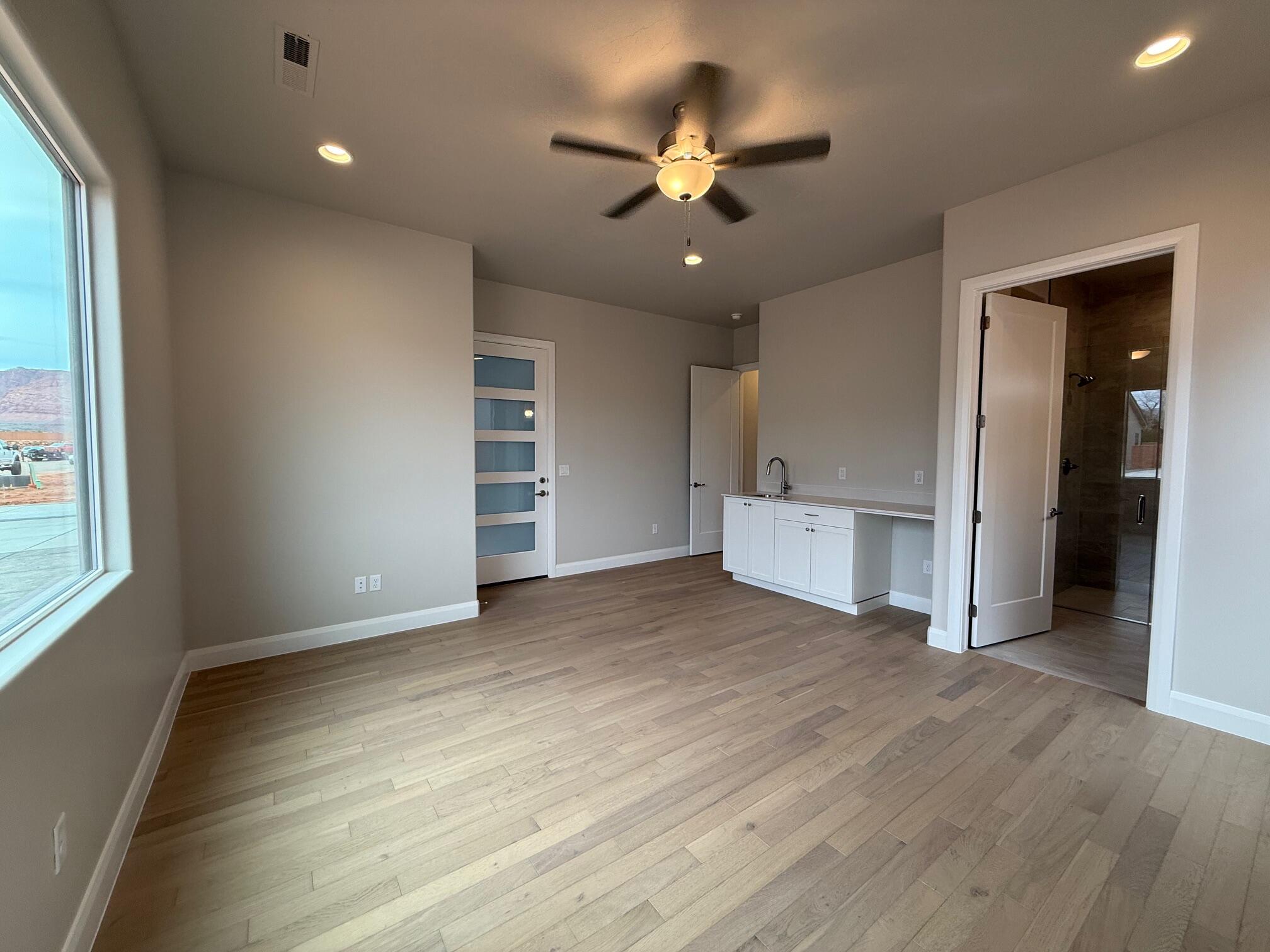 ONYX CANYON - Residential