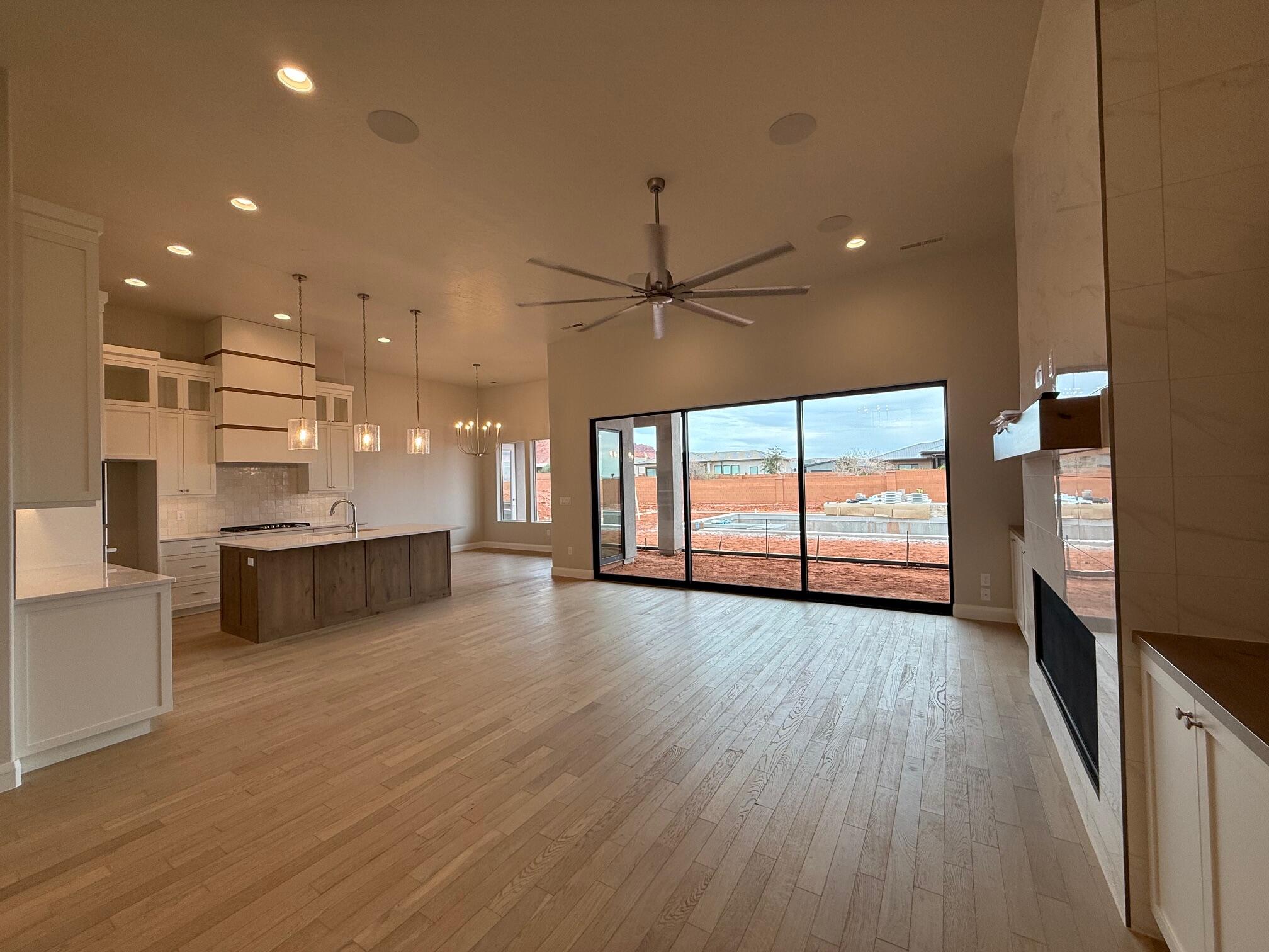 ONYX CANYON - Residential