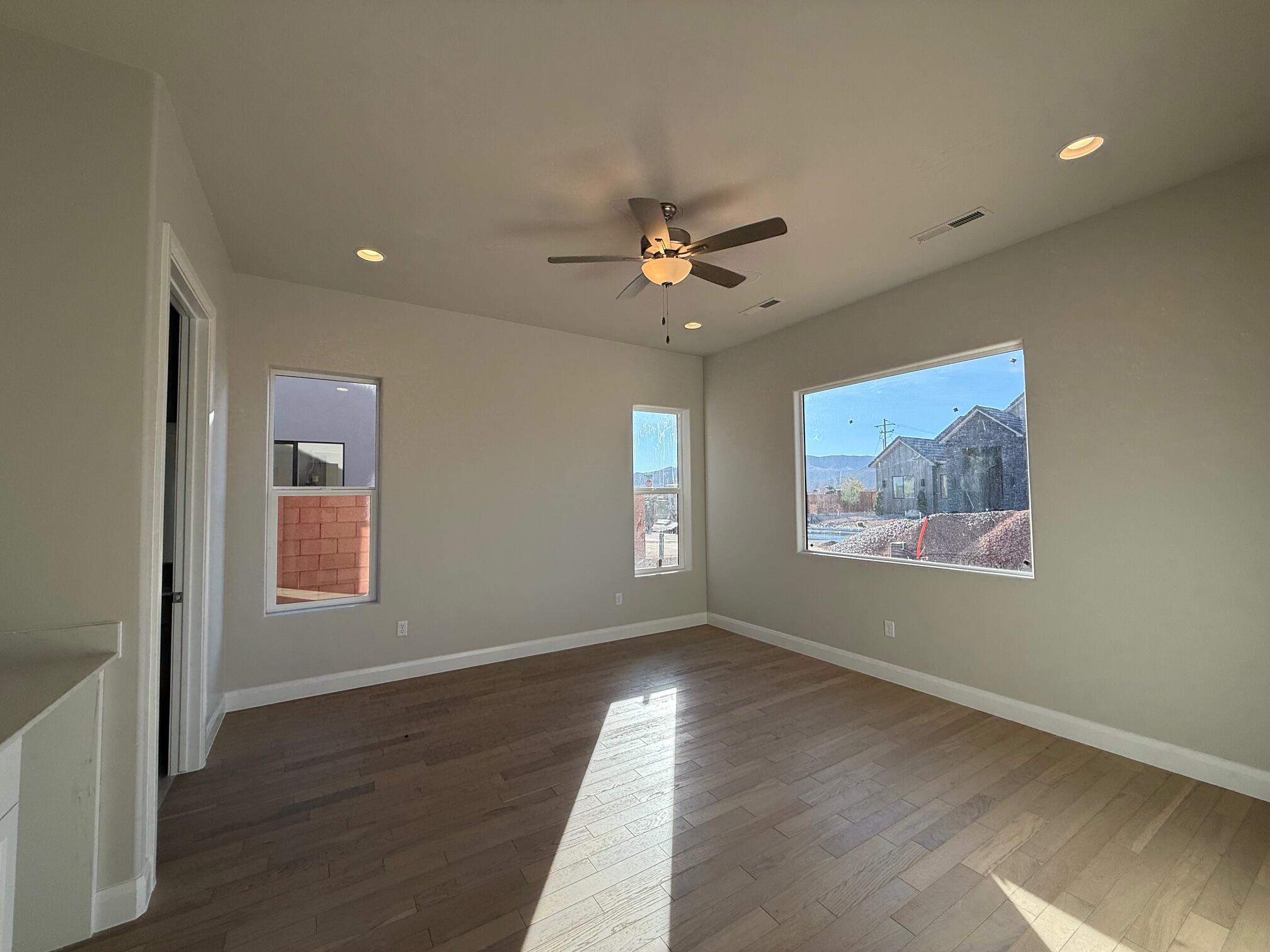 ONYX CANYON - Residential